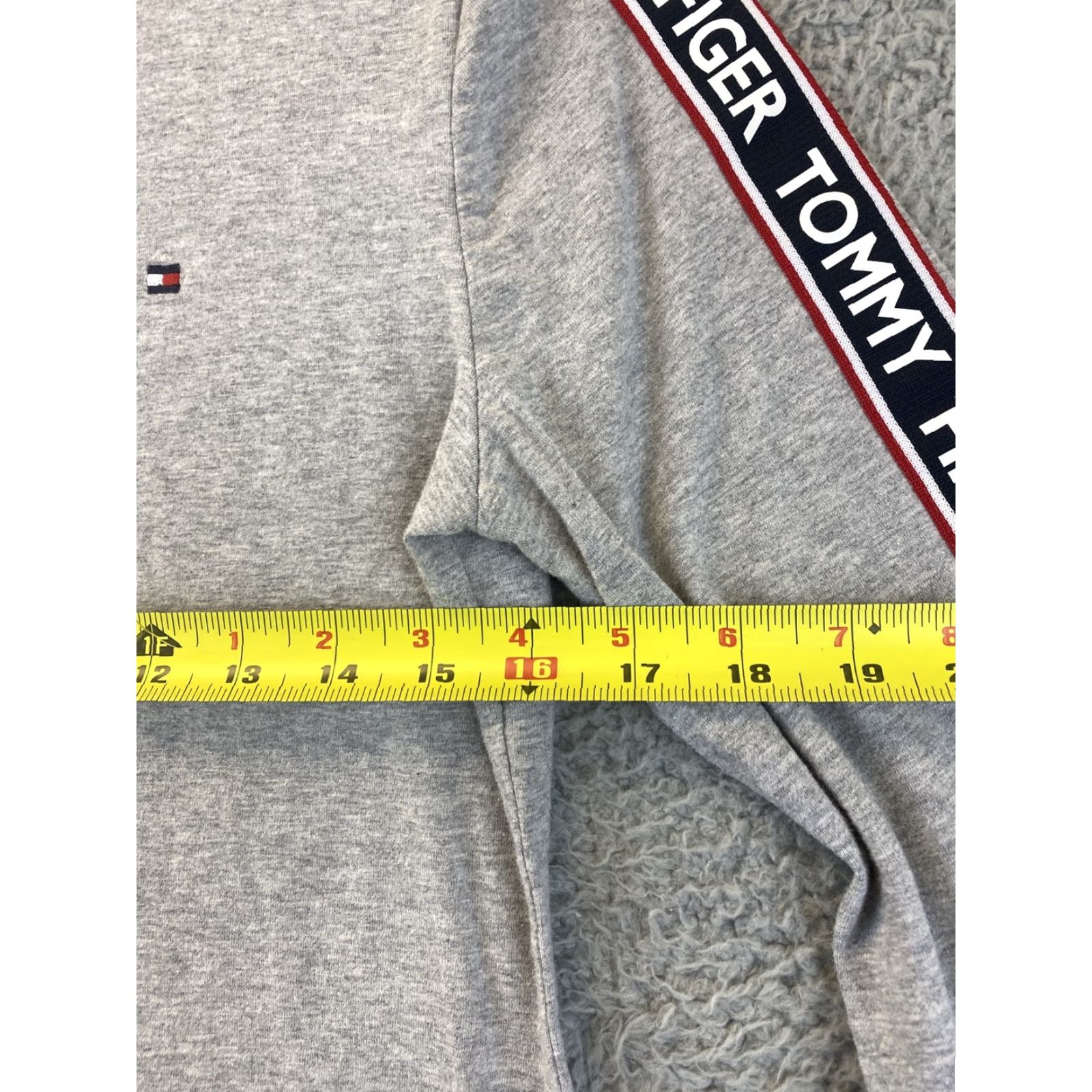 Tommy Hilfiger Tommy Hilfiger Women’s Long Sleeve Essential Tee T-Shirt Dress S Gray 58-28 Regular Dress Jersey 100% Cotton Solid Casual Above Knee Length Size S / US 4 / IT 40 - 5 Thumbnail