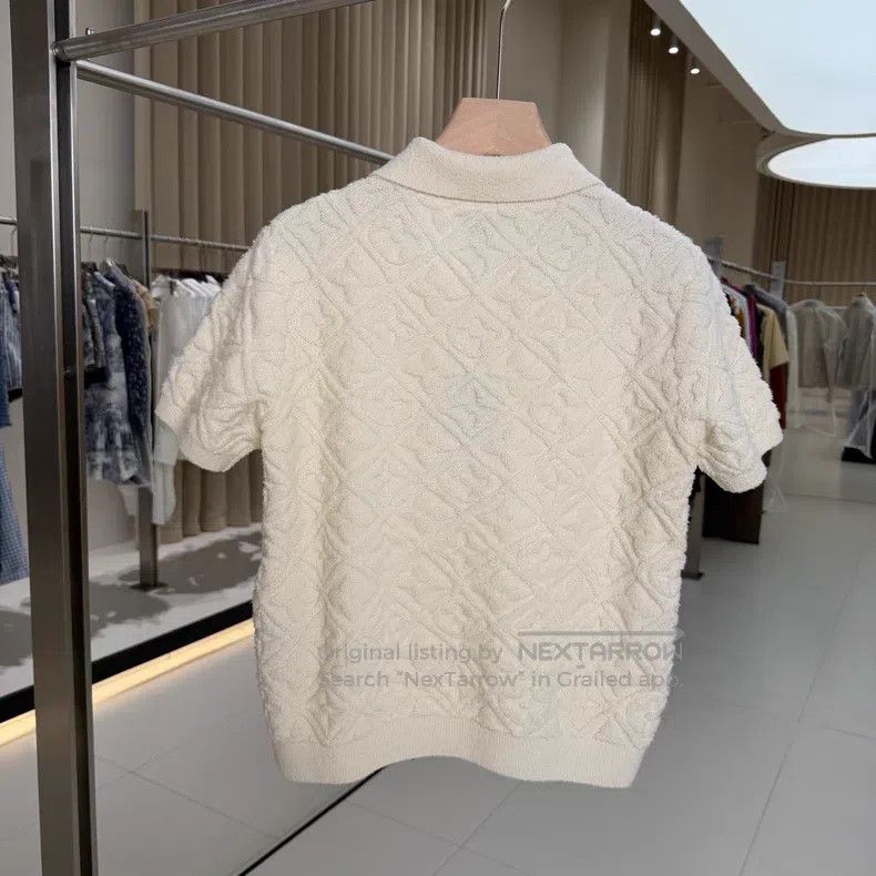 Louis Vuitton Louis Vuitton Cream Embossed Full Print Wool Short Sleeve Size US XS / EU 42 / 0 - 2 Thumbnail
