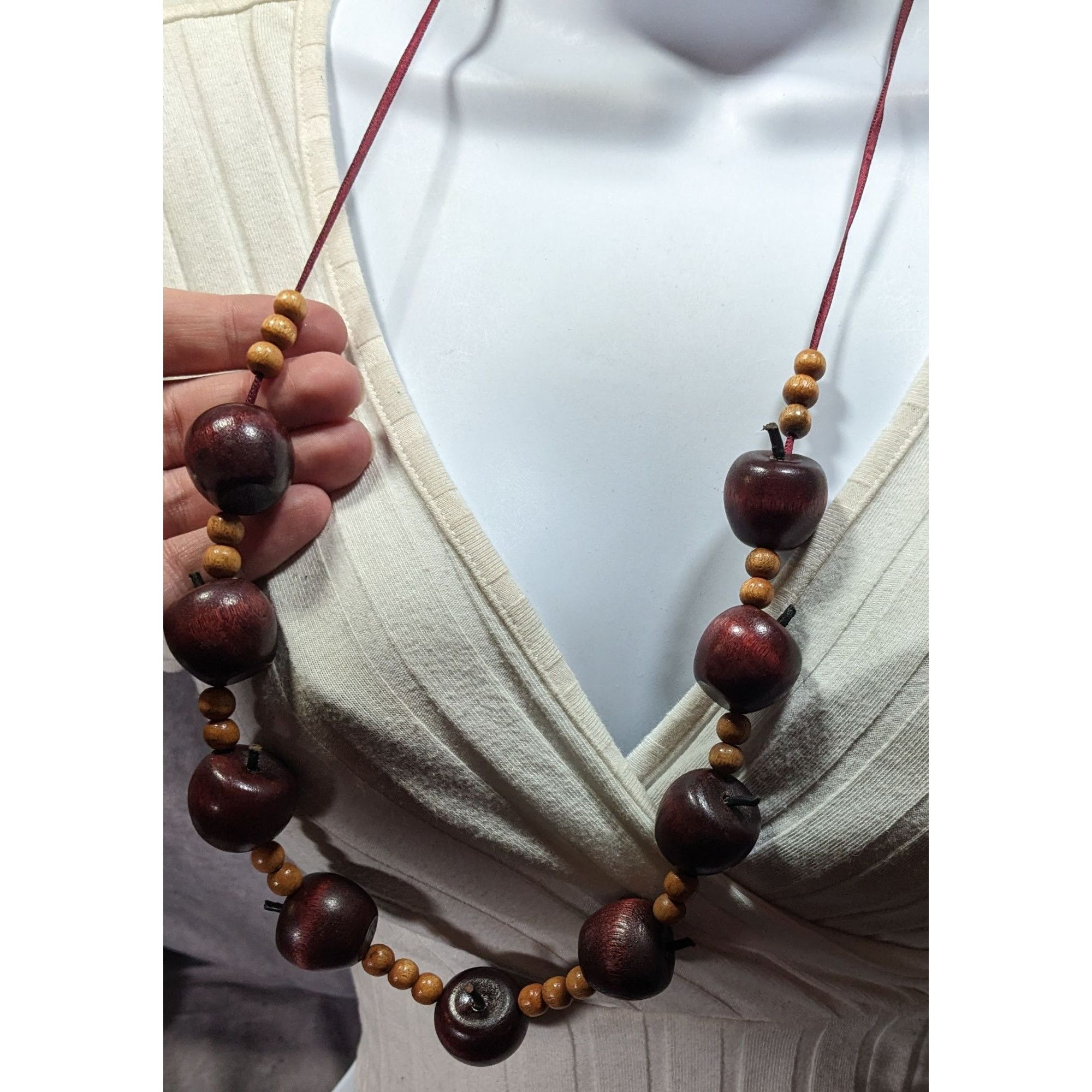 Other Vintage Wooden Apple Beaded Teacher Necklace Size ONE SIZE - 6 Thumbnail