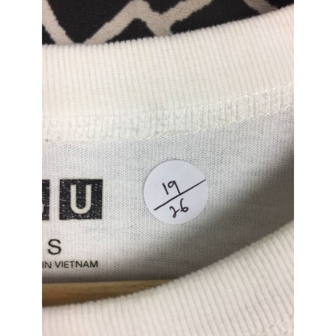 Japanese Brand × Uniqlo Uniqlo U Plain Casual Essentials Crew Neck Tee Size US S / EU 44-46 / 1 - 11 Thumbnail