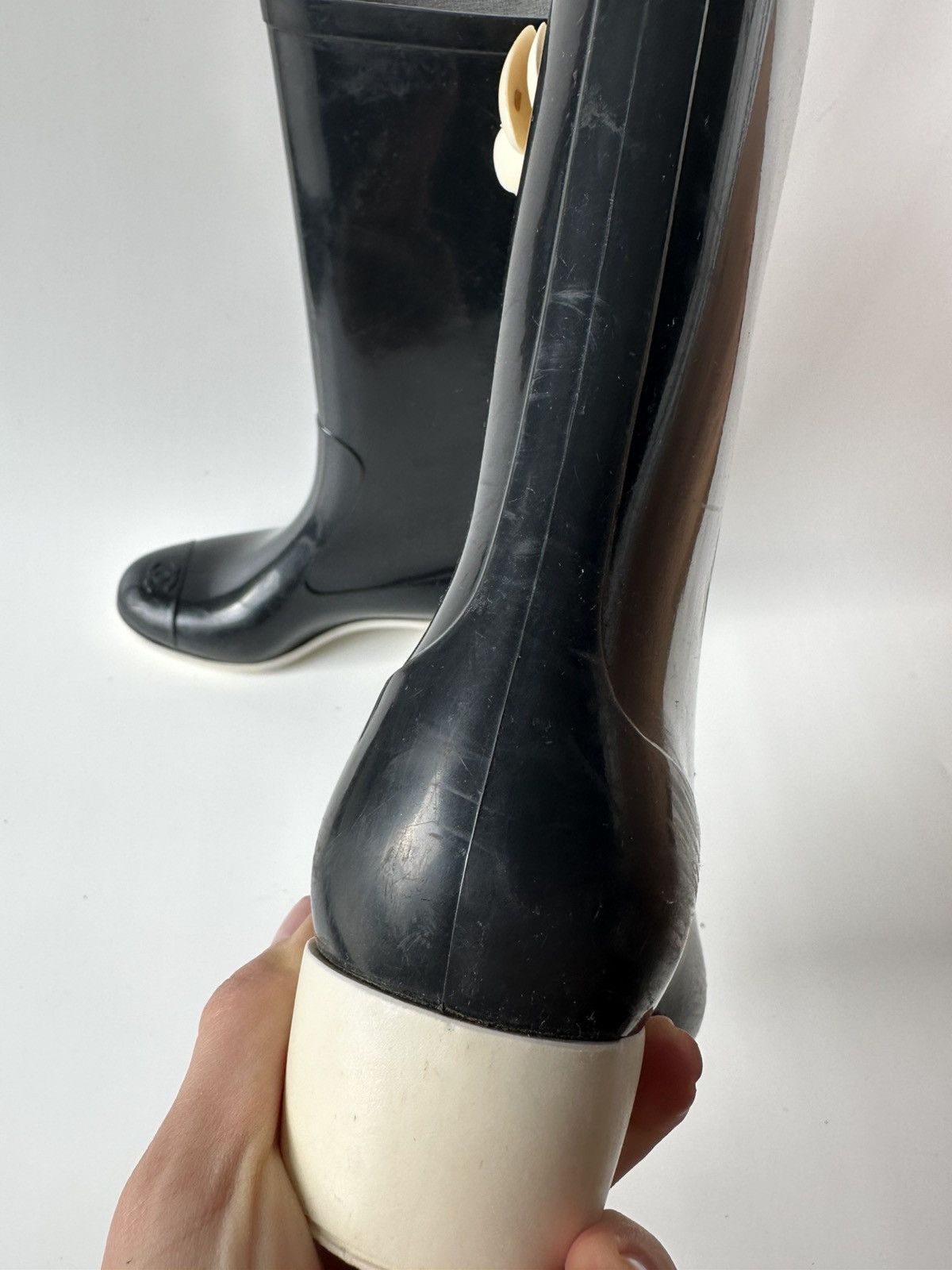 Chanel Chanel Black Rubber Camellia Flower Rain Boots Size US 7 / IT 37 - 14 Thumbnail