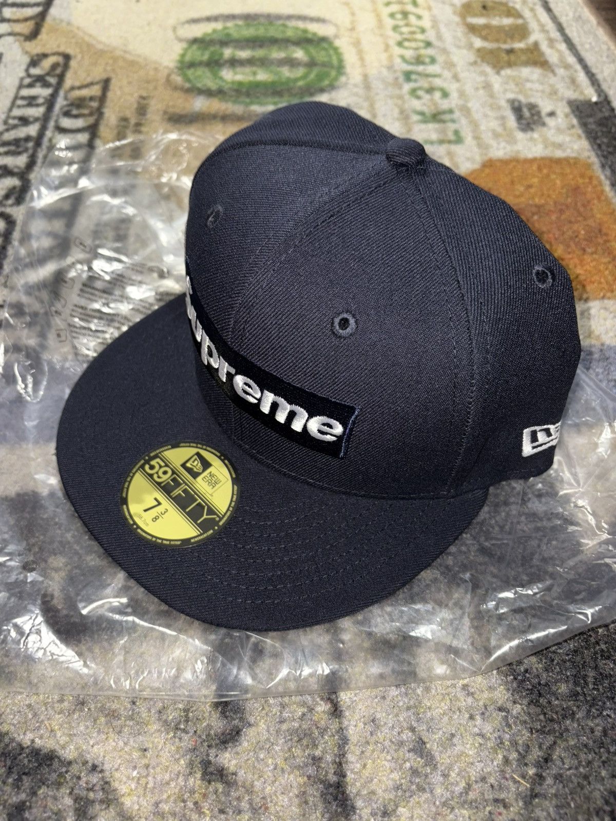 New Era × Supreme Supreme x New Era 