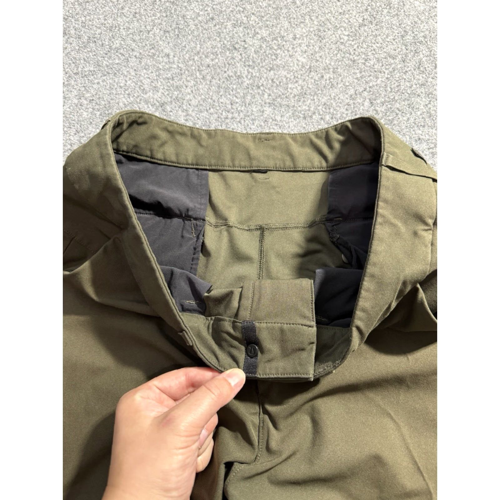 Lululemon Lululemon Cargo Shorts Size 31 Green 10" Stretch Warpstreme Athletic Flat Front Zip Pocket Mens Regular Size US 31 - 4 Thumbnail