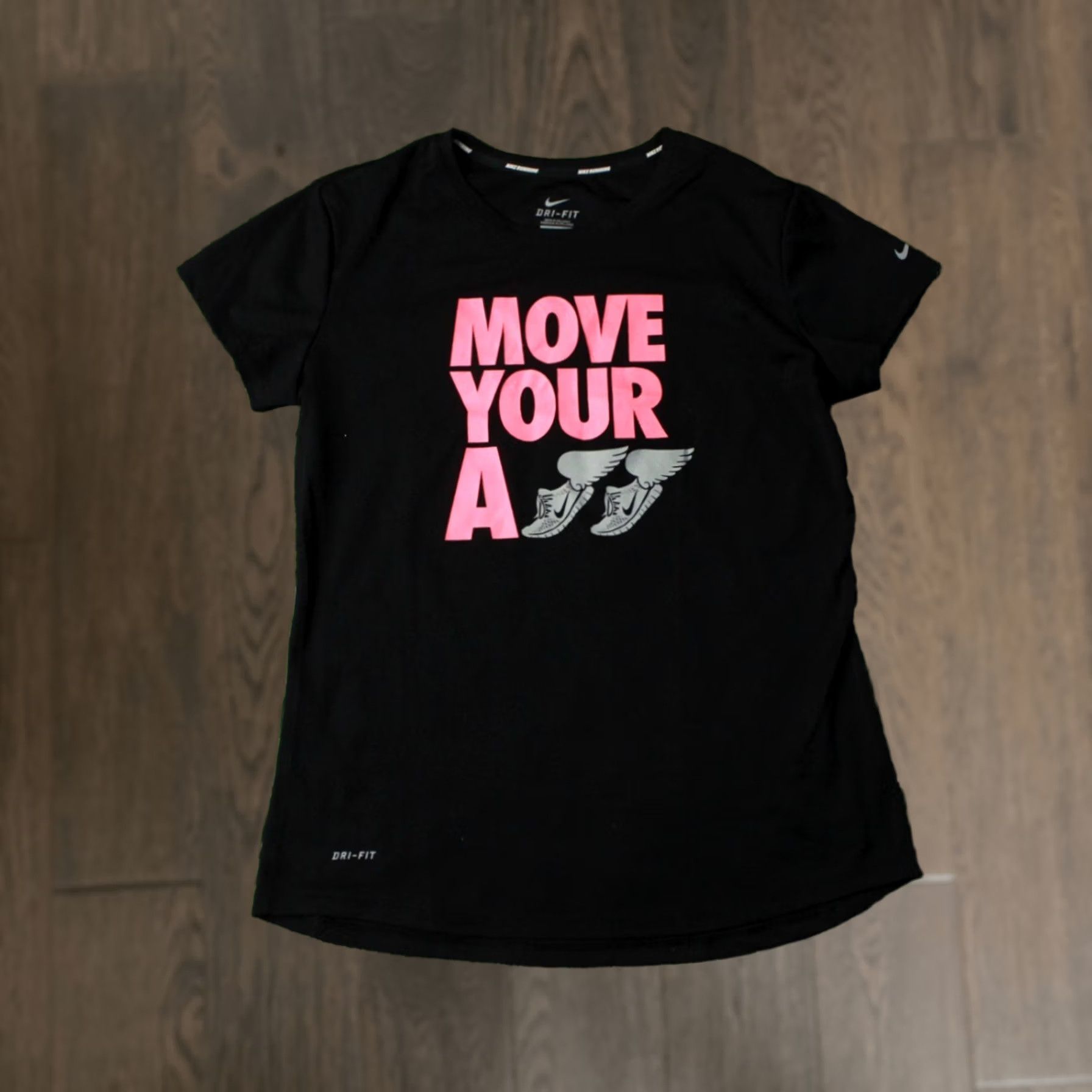 Nike Nike Dri-FIT Shirt Women M Black Jersey Short Sleeve Training Run 2012 VINTAGE? Size M / US 6-8 / IT 42-44 - 1 Thumbnail