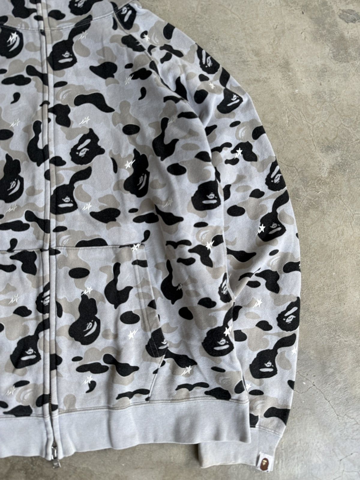 Bape Rare! 2010 Bape STA Aoyama camo Full Zip Hoodie Size US L / EU 52-54 / 3 - 10 Thumbnail