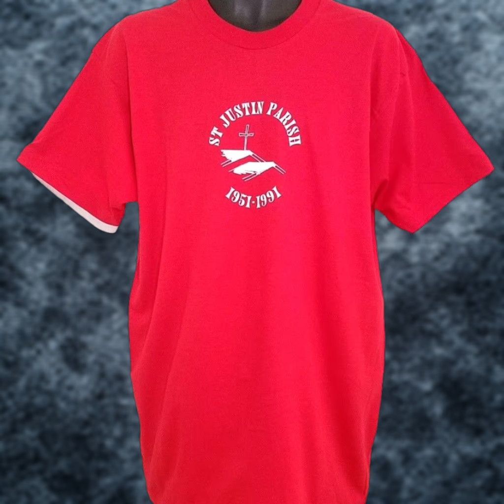 Fruit Of The Loom VINTAGE St Justin Parish Mens T Shirt Red XL 90s 1991 Roman Catholic Made In USA Fruit of the Loom Shirt Graphic Tee Mens Size US XL / EU 56 / 4 - 1 Thumbnail
