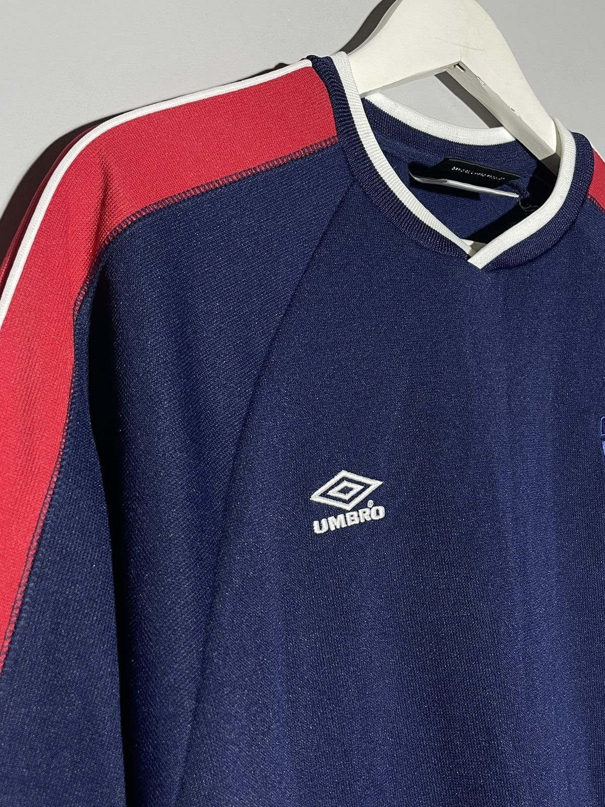 Umbro × Vintage England Umbro Vintage 2000 Y2k Streetwear Football Shirt Size US L / EU 52-54 / 3 - 3 Thumbnail
