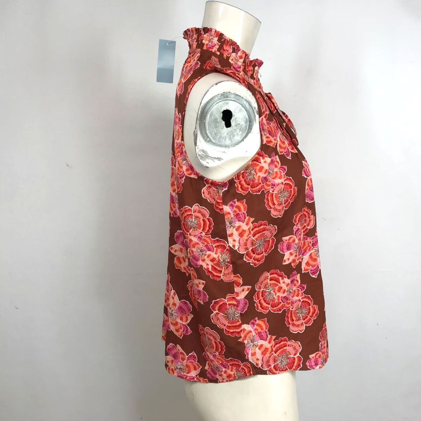 Loft 4. Optimized for keywords - “Loft,” “Womens Petite,” “Floral,” “Sleeves,” “Polyester” Size S / US 4 / IT 40 - 4 Thumbnail