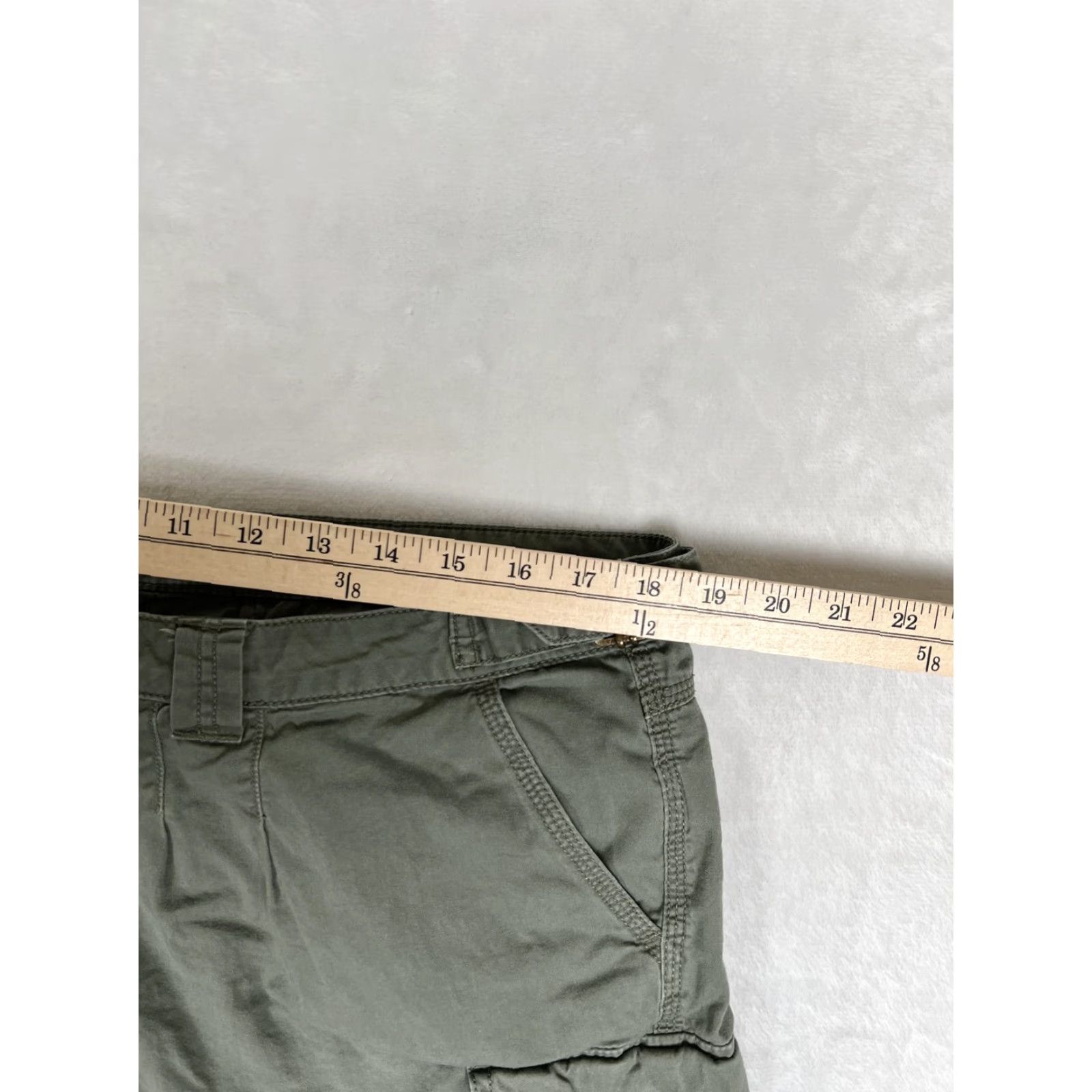 Gap Gap Shorts Womens 16 Green Twill Cargo Adjustable Waist Pockets Casual Summer - Gap Size 38" / US 16 / IT 52 - 4 Thumbnail