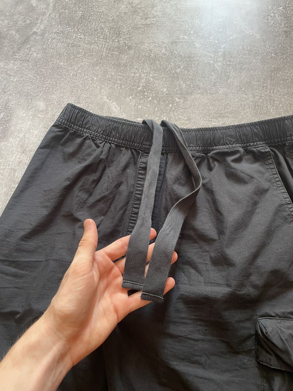 Carhartt × Carhartt Wip × Vintage Vintage Carhartt Black Logo Berm Cargo Shorts Size US 32 / EU 48 - 6 Thumbnail