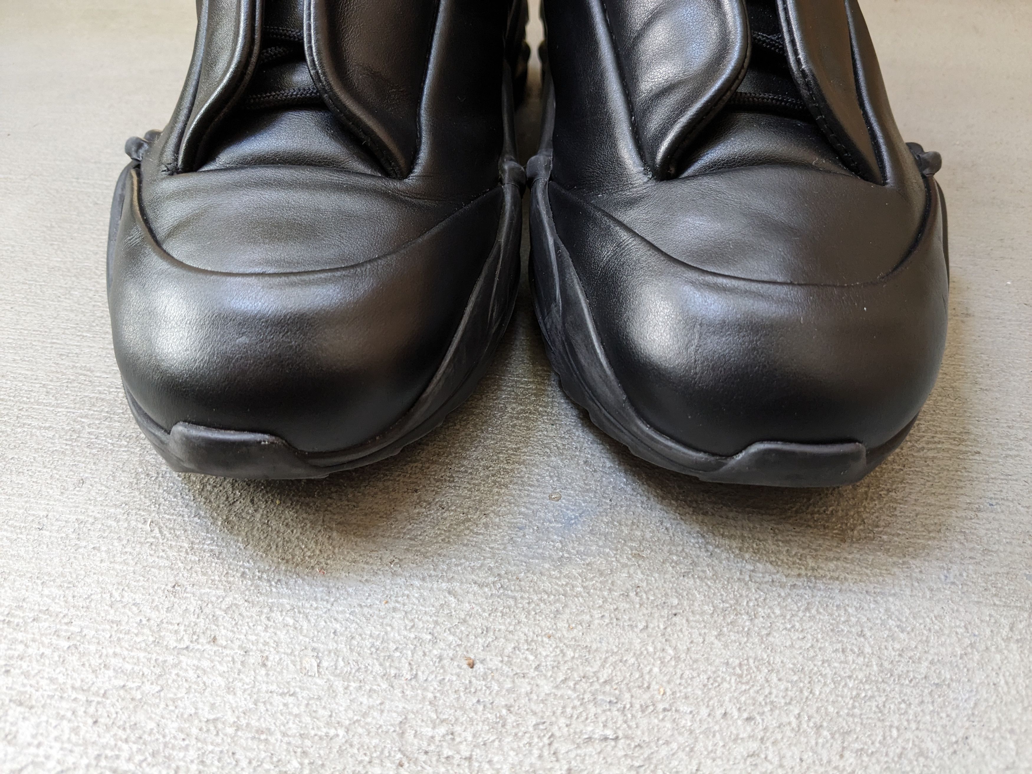 Maison Margiela Maison Margiela New Future Black 9 42 Leather Low Tops m Size US 12 / EU 45 - 2 Thumbnail