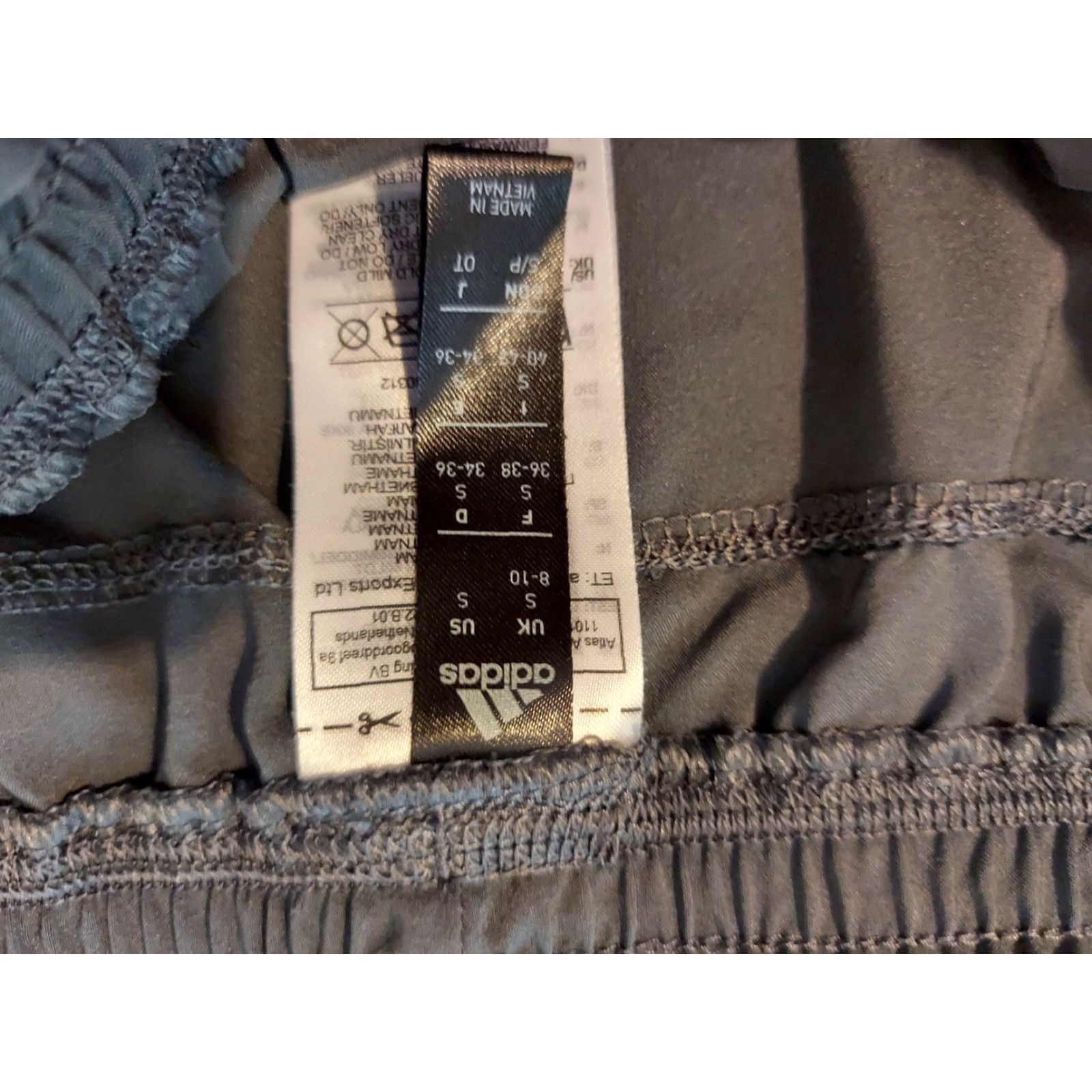 Adidas Womens adidas Shorts S Small Gray Athletic Gym Workout Ladies Shorts Mens? Size 28" / US 6 / IT 42 - 3 Thumbnail