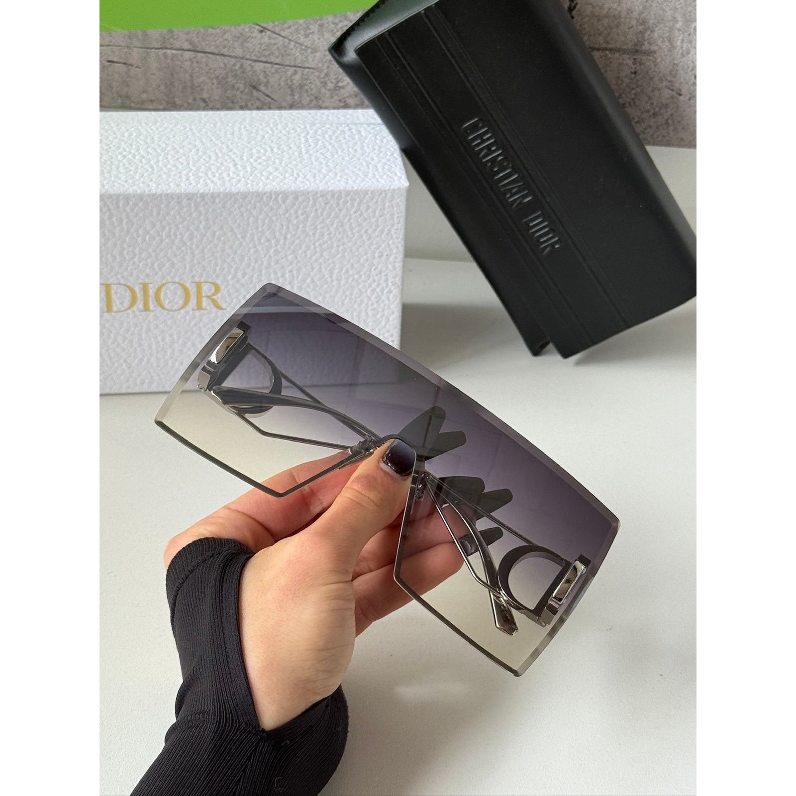 Dior NEW Dior 30Montaigne M1U Oversized Sunglasses Silver Mirror Size ONE SIZE - 5 Thumbnail