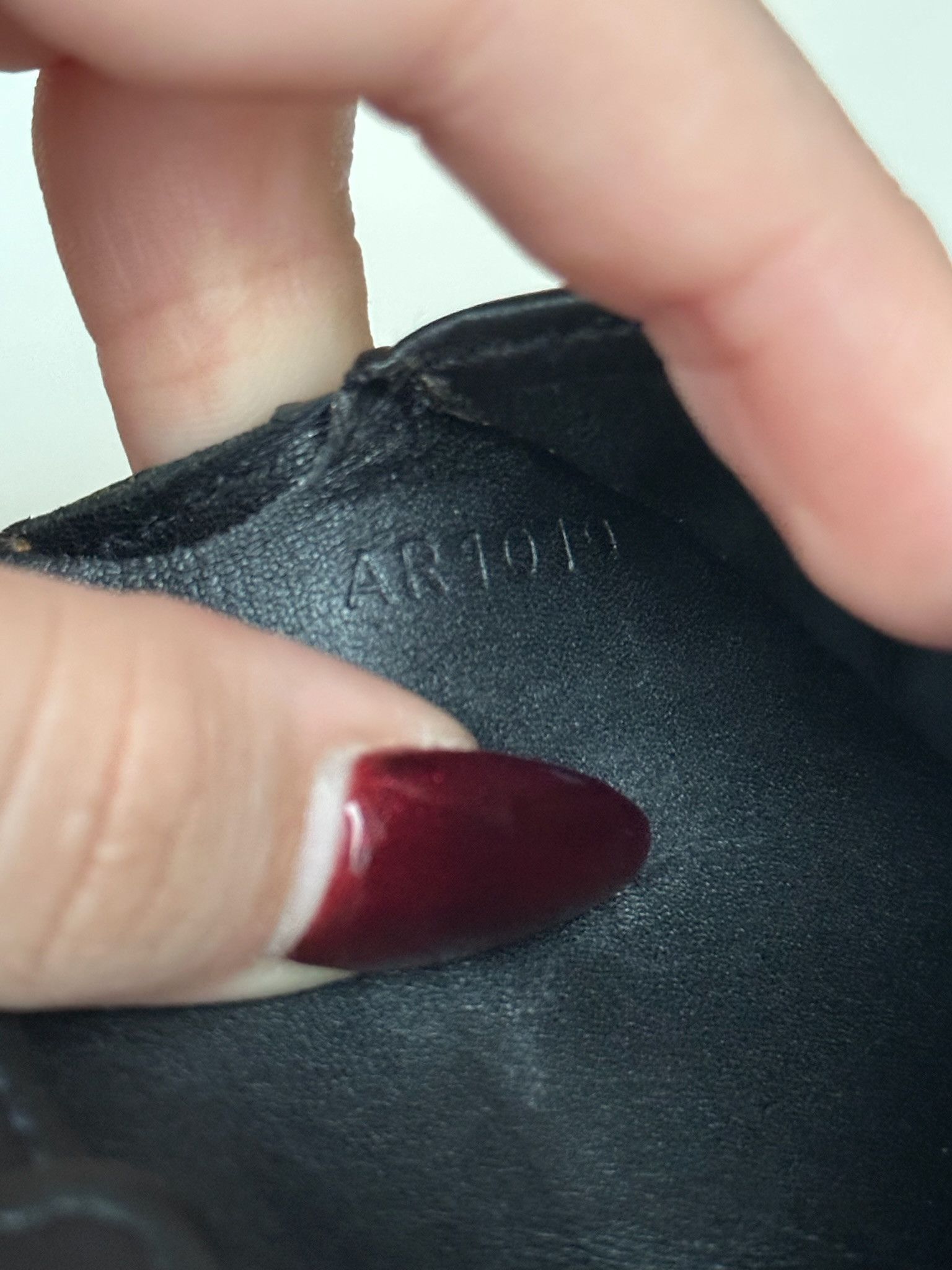 Louis Vuitton Authentic Louis Vuitton Wallet LV Logo Black Leather Size ONE SIZE - 9 Thumbnail