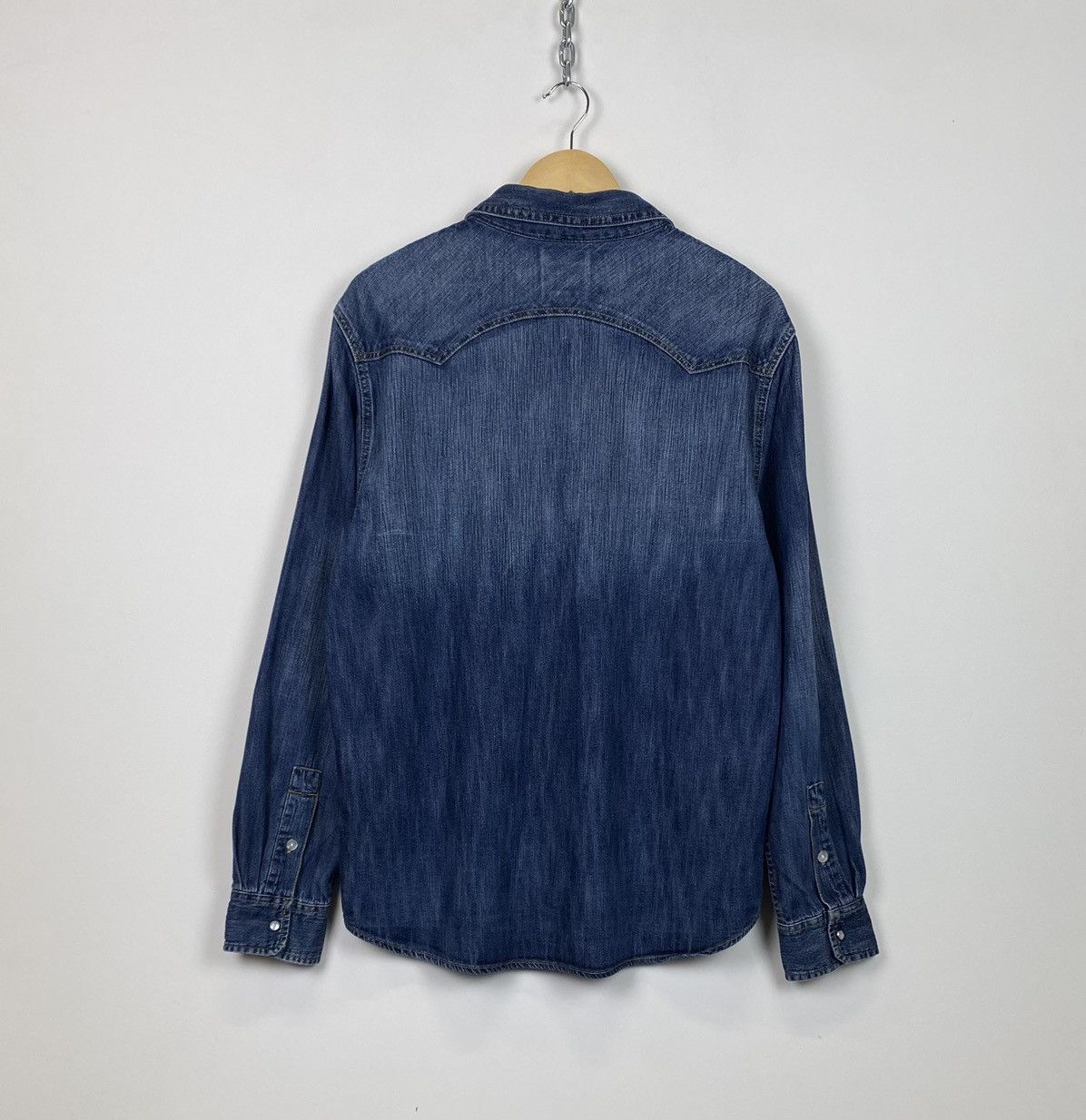 Levi's Vintage Levi’s Navy Blue Denim Shirt Buttons Western Style Size US L / EU 52-54 / 3 - 10 Thumbnail