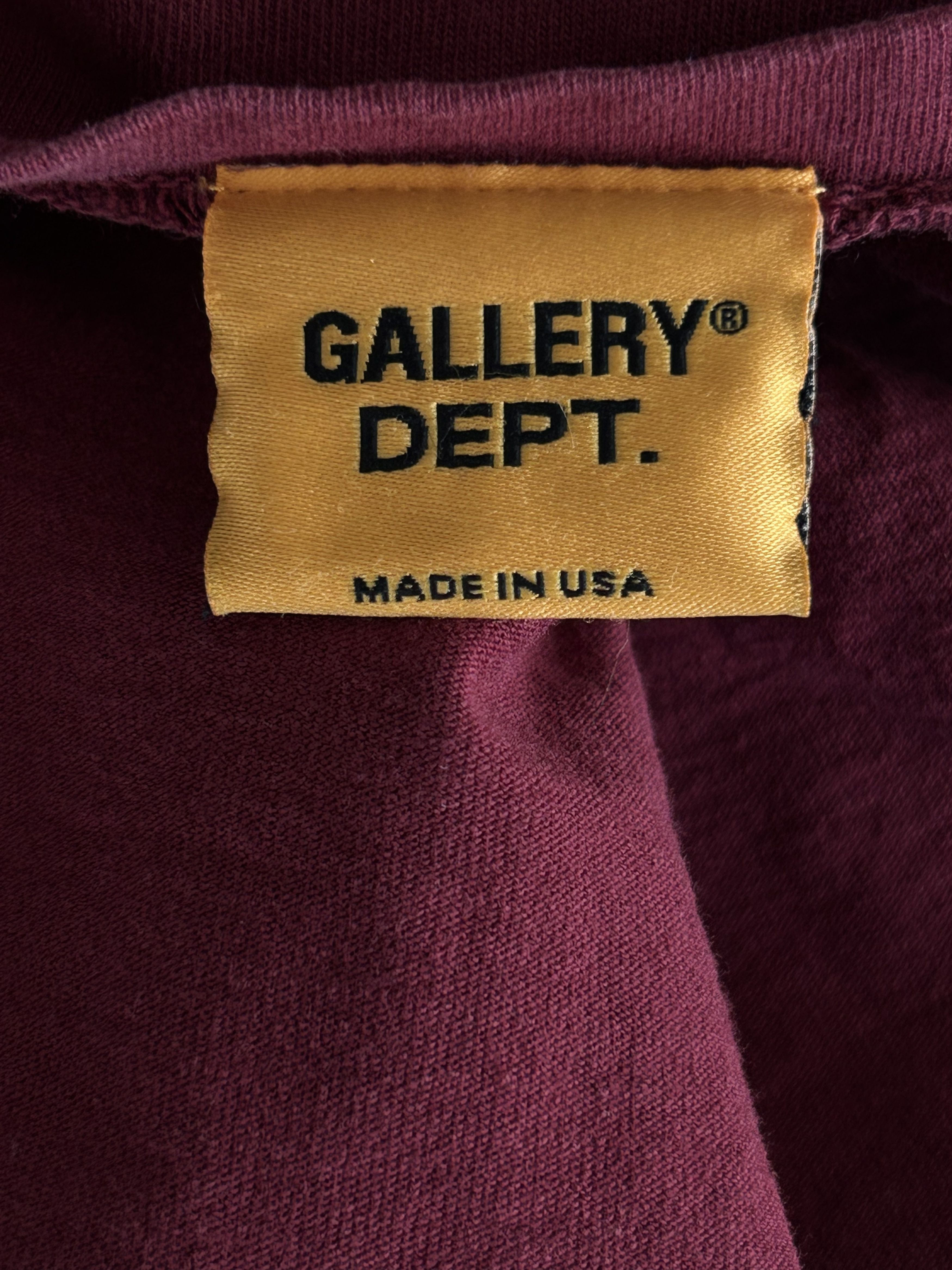 Gallery Dept. Gallery Dept Red & White Gym Logo T-shirt Size US S / EU 44-46 / 1 - 4 Thumbnail