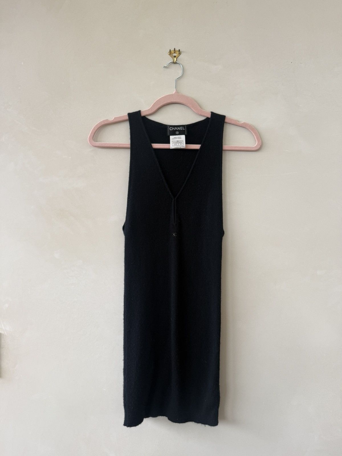 Chanel Vintage black cashmere chanel tank top Size XS / US 0-2 / IT 36-38 - 1 Thumbnail