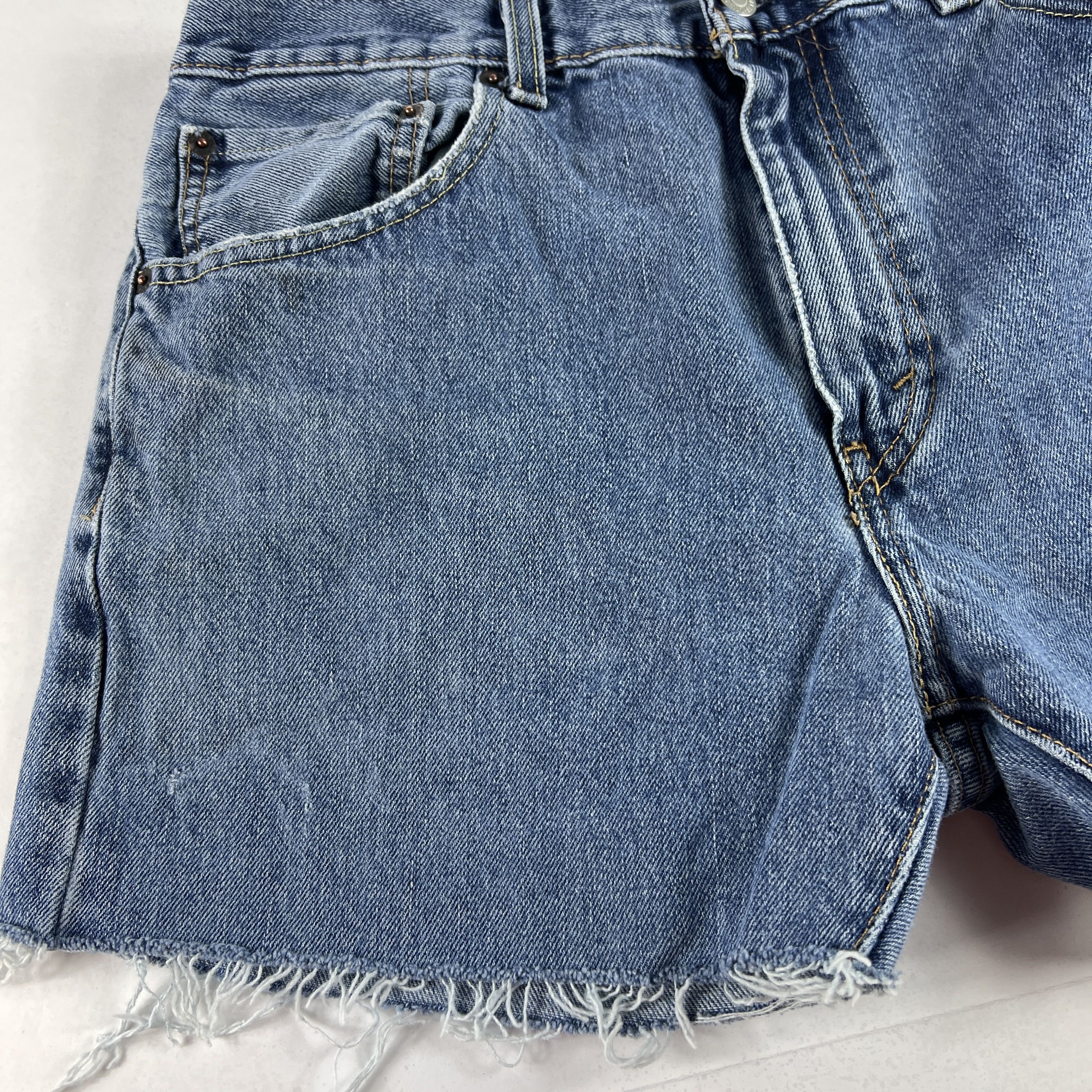 Levi's Levi's Jean Shorts 517 Faded Cut Off Frayed Hem Denim Jorts Size US 33 - 4 Thumbnail