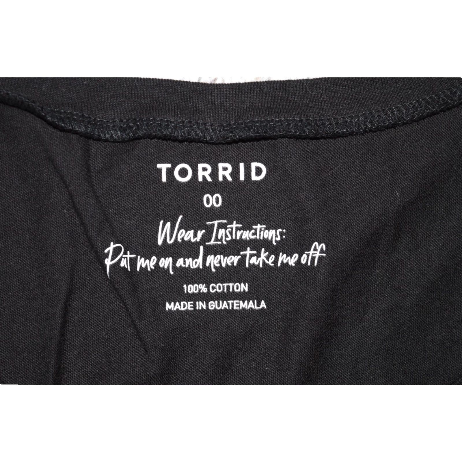 Torrid TORRID Womens Plus Size 00 Black Short Sleeve T-Shirt with Metallic Skull Print Casual V-Neck Size XXS / US 00 / IT 34 - 3 Thumbnail