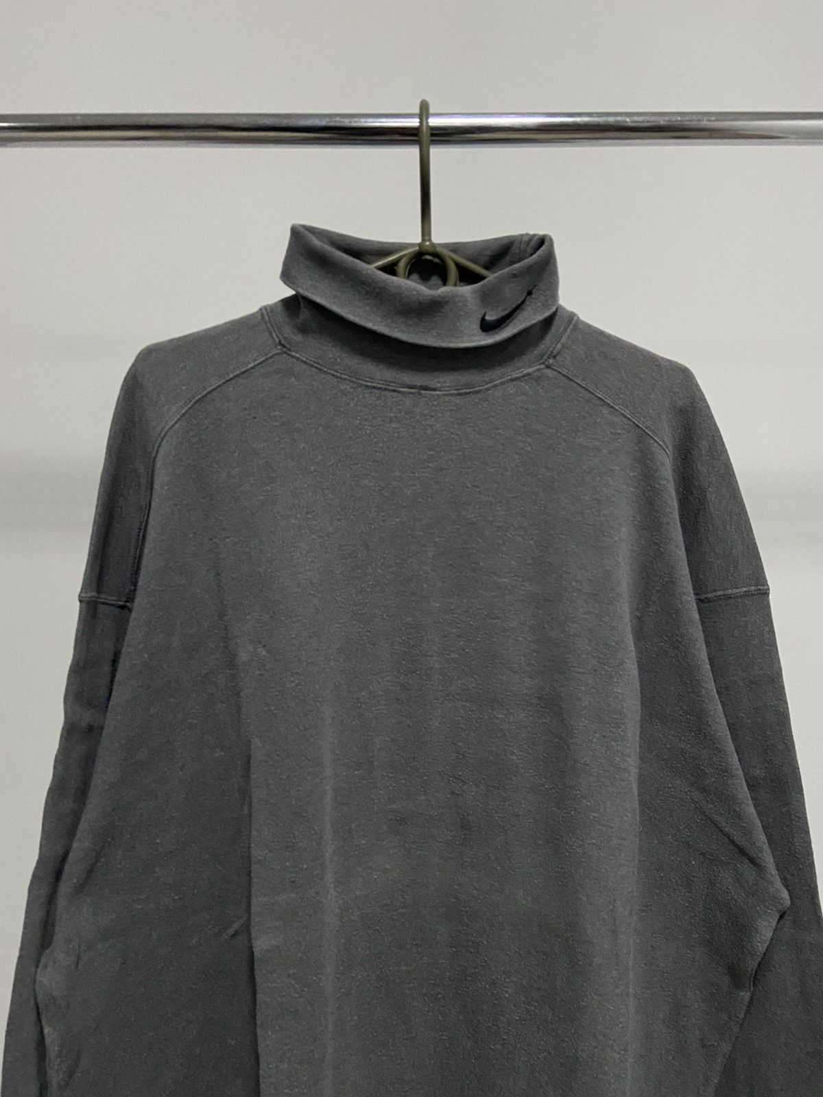 Nike × Vintage Nike Sweatshirt turtle neck small swoosh Logo Vintage 90s Size US L / EU 52-54 / 3 - 2 Thumbnail