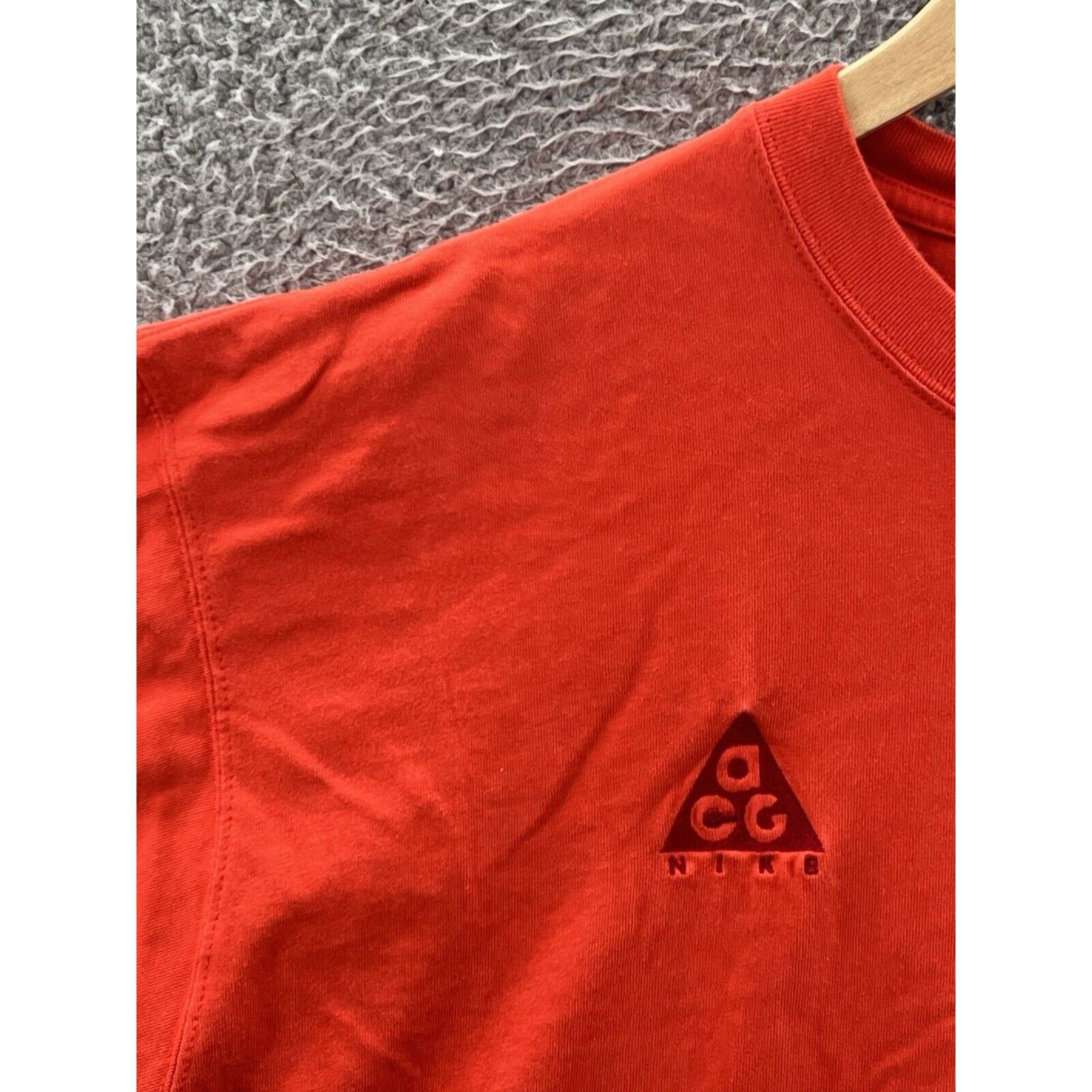 Nike ACG Nike ACG Logo Short Sleeve Red T-Shirt BQ7342-634 Size Large Size US L / EU 52-54 / 3 - 5 Thumbnail