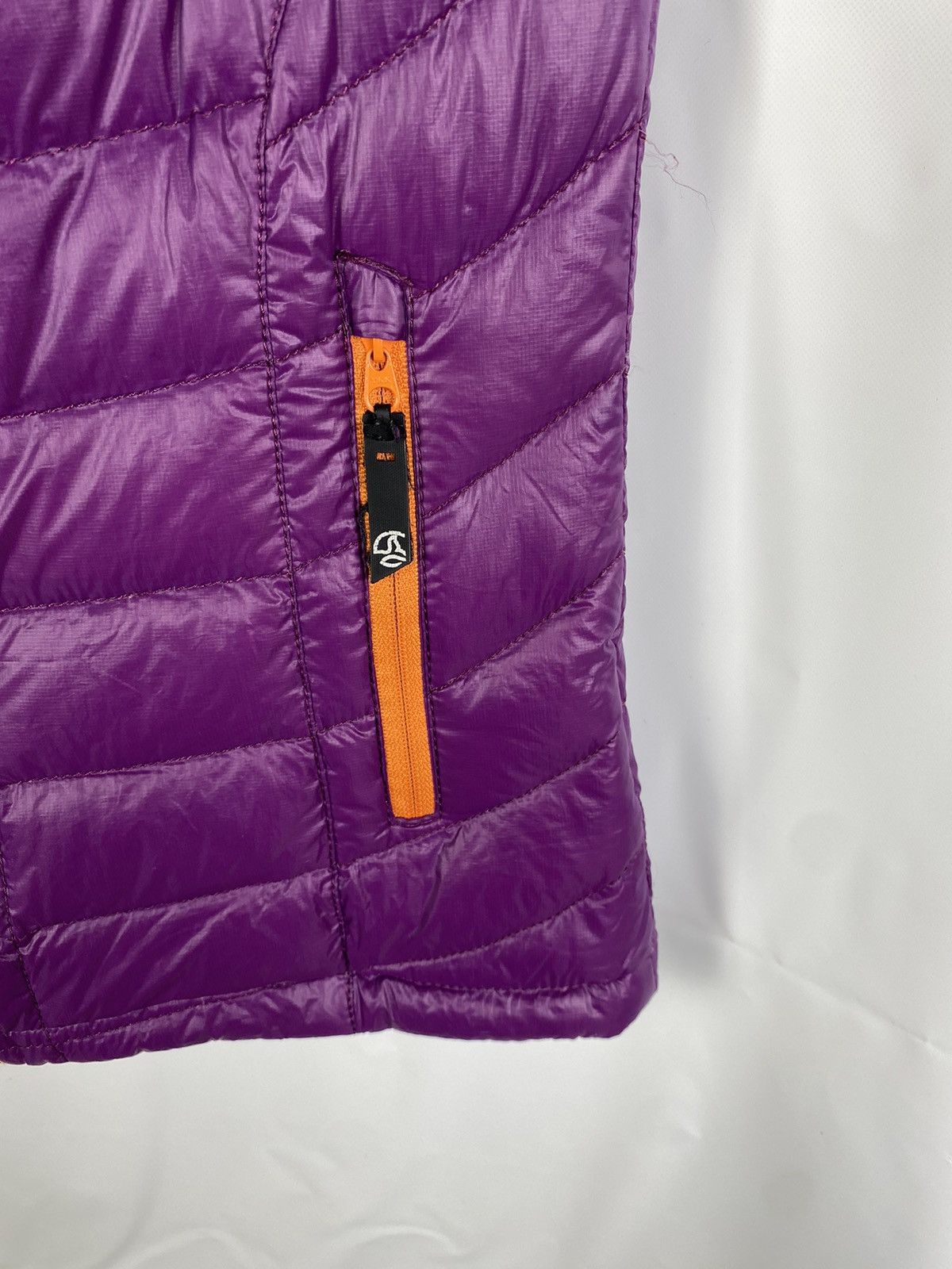 Designer Ternua Down Vest Womens Size S Size S / US 4 / IT 40 - 2 Thumbnail