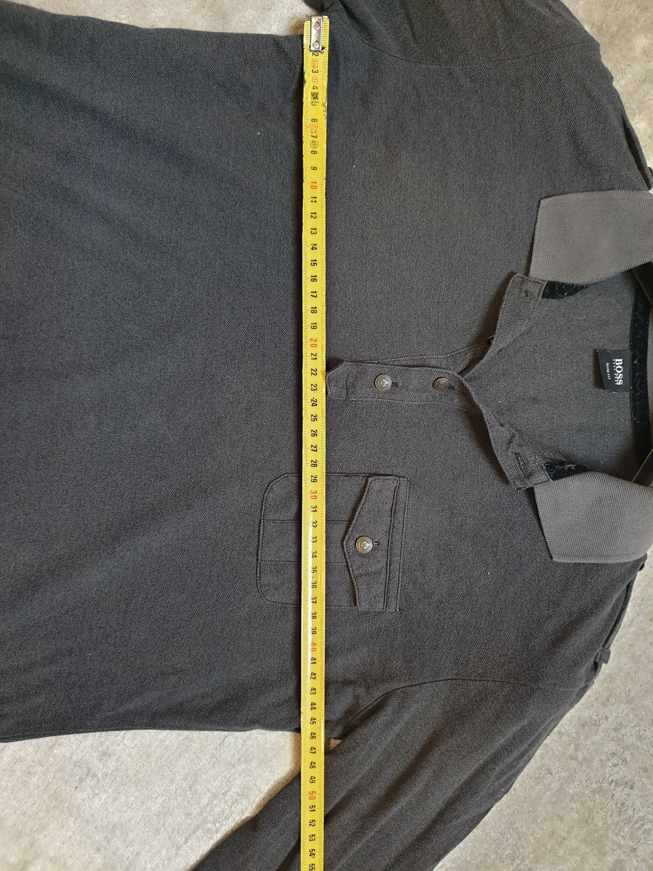 Hugo Boss Longsleeve. Tags on buttons. Size US M / EU 48-50 / 2 - 8 Thumbnail