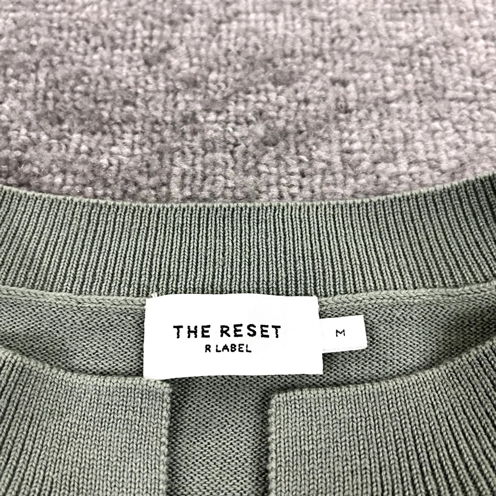 Vintage The Reset Women Medium Green Wool R Label Shirt Pullover Split Neck V-Neck Size M / US 6-8 / IT 42-44 - 2 Thumbnail