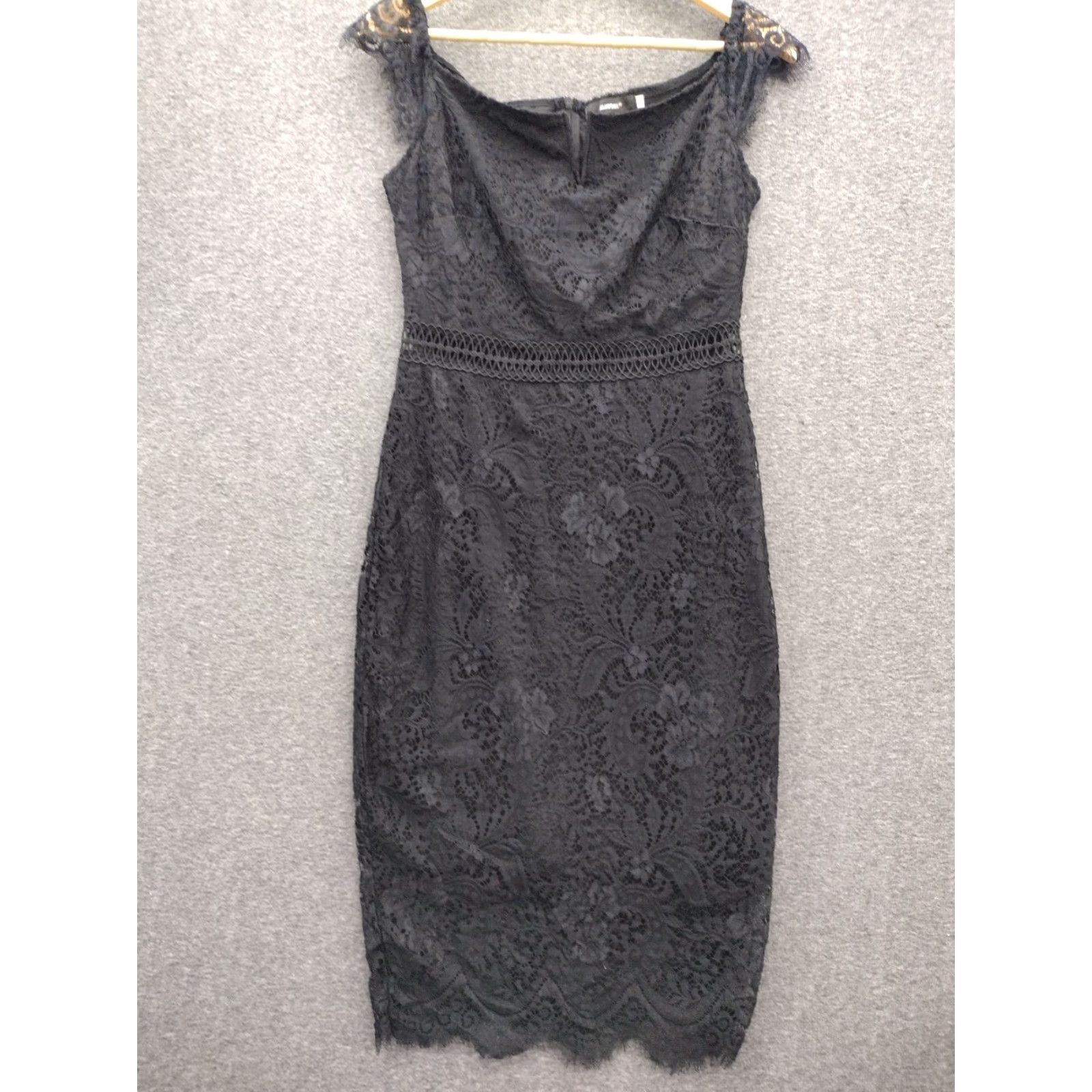 Vintage ALLANDWELL Black Floral Lace Bodycon Cocktail Midi Dress V Opening Cap Sleeve Zipper Party Womens M Size M / US 6-8 / IT 42-44 - 2 Thumbnail