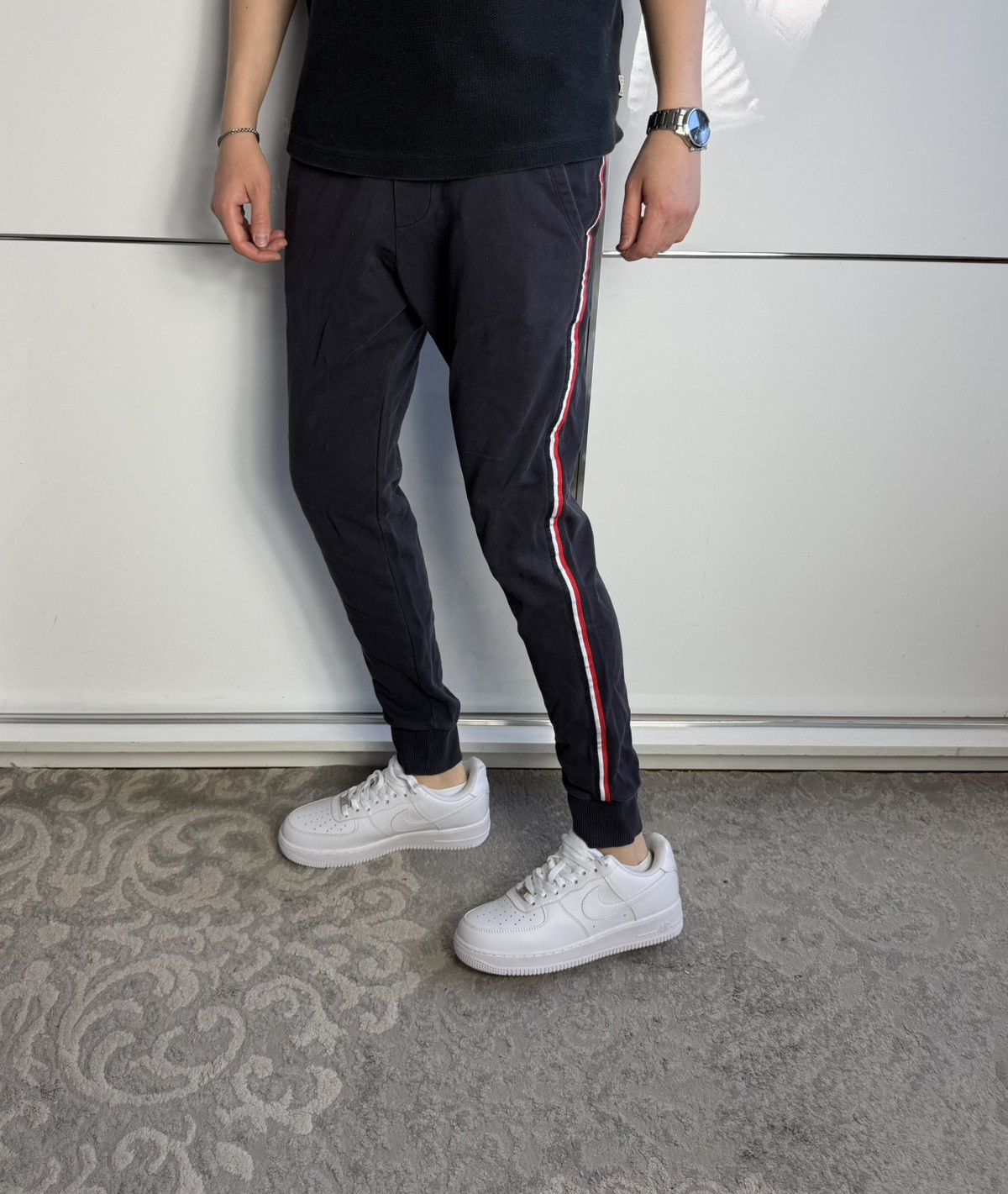 Moncler Moncler Small Logo Patch Pants + Stripes Size US 30 / EU 46 - 1 Thumbnail