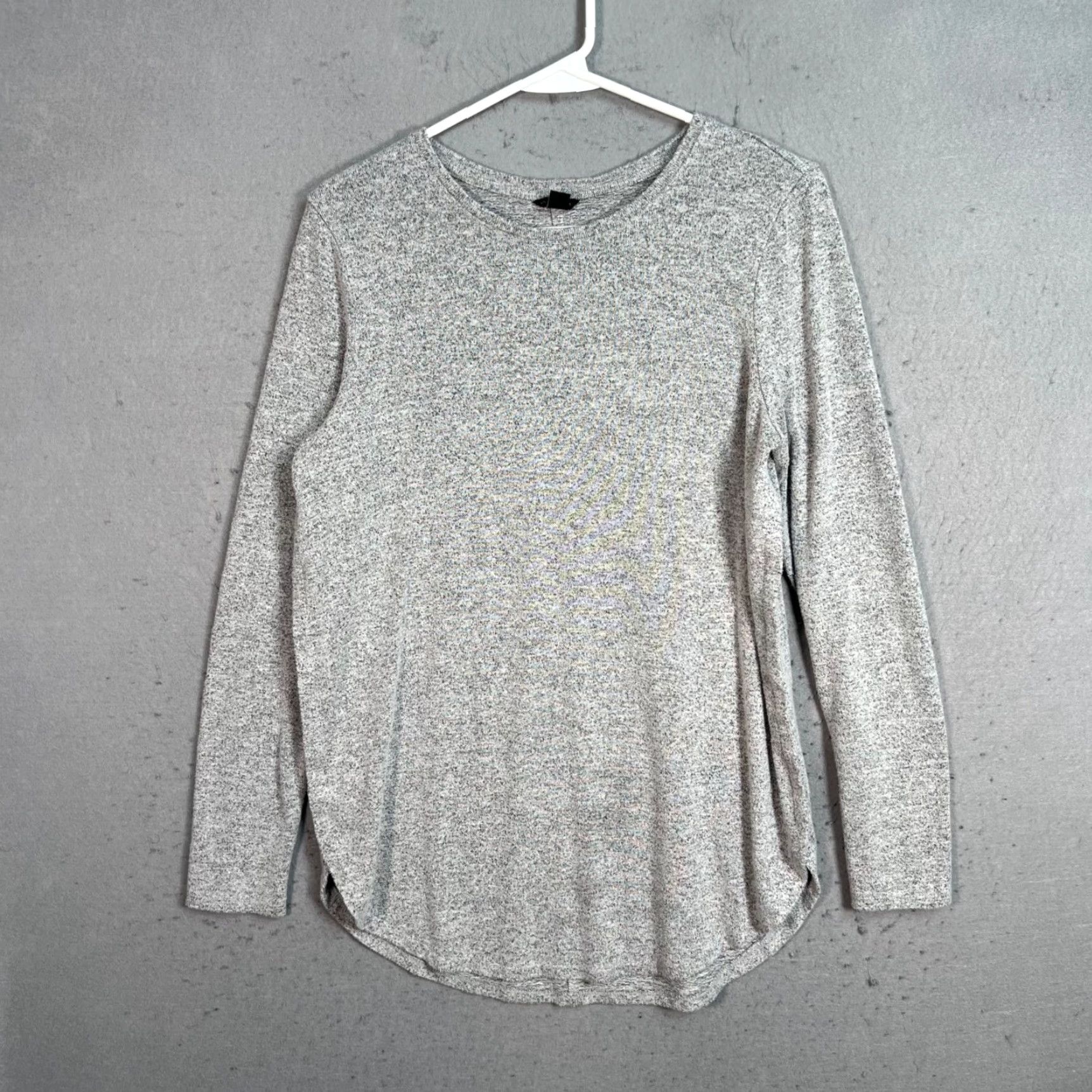 Ann Taylor VINTAGE Ann Taylor Womens Top Gray Long Sleeve Round Neck Pullover Size S Small Shirt Womens Size S / US 4 / IT 40 - 2 Thumbnail