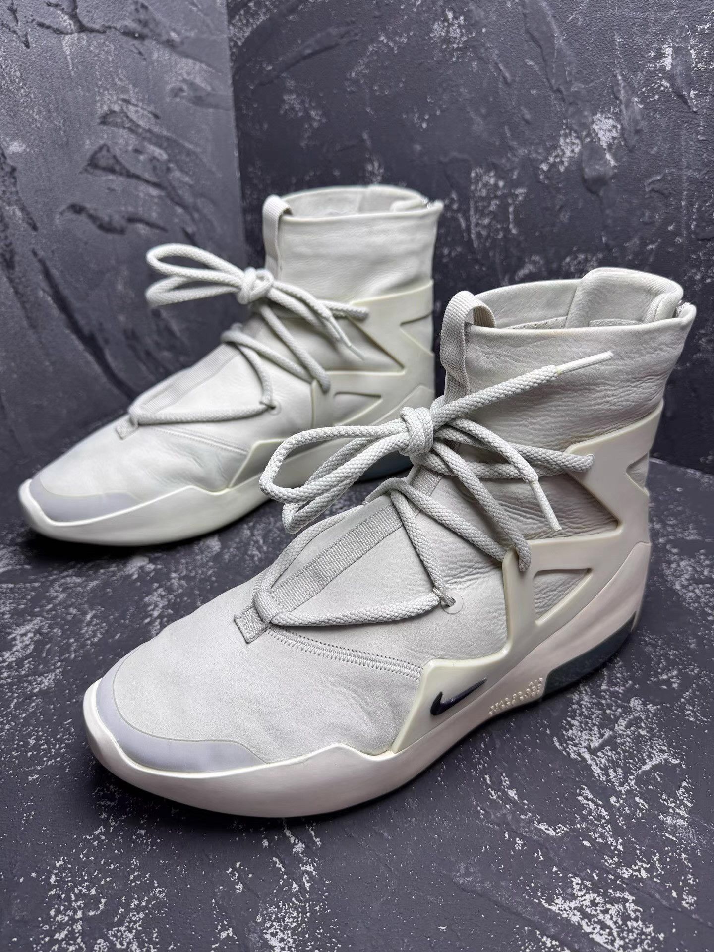 Nike NIKE x FEAR OF GOD 1 White Gray High Top Q10 Size US 8 / EU 41 - 1 Thumbnail