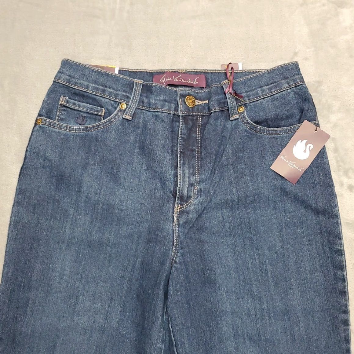 Gloria Vanderbilt VINTAGE Gloria Vanderbilt Jeans Women 6 Amanda Tapered Leg Heritage Fit Classic Rise NWT Jeans Women 6 Medium Blue 5-Pocket Denim Mens Womens Girls Size 28" / US 6 / IT 42 - 3 Thumbnail