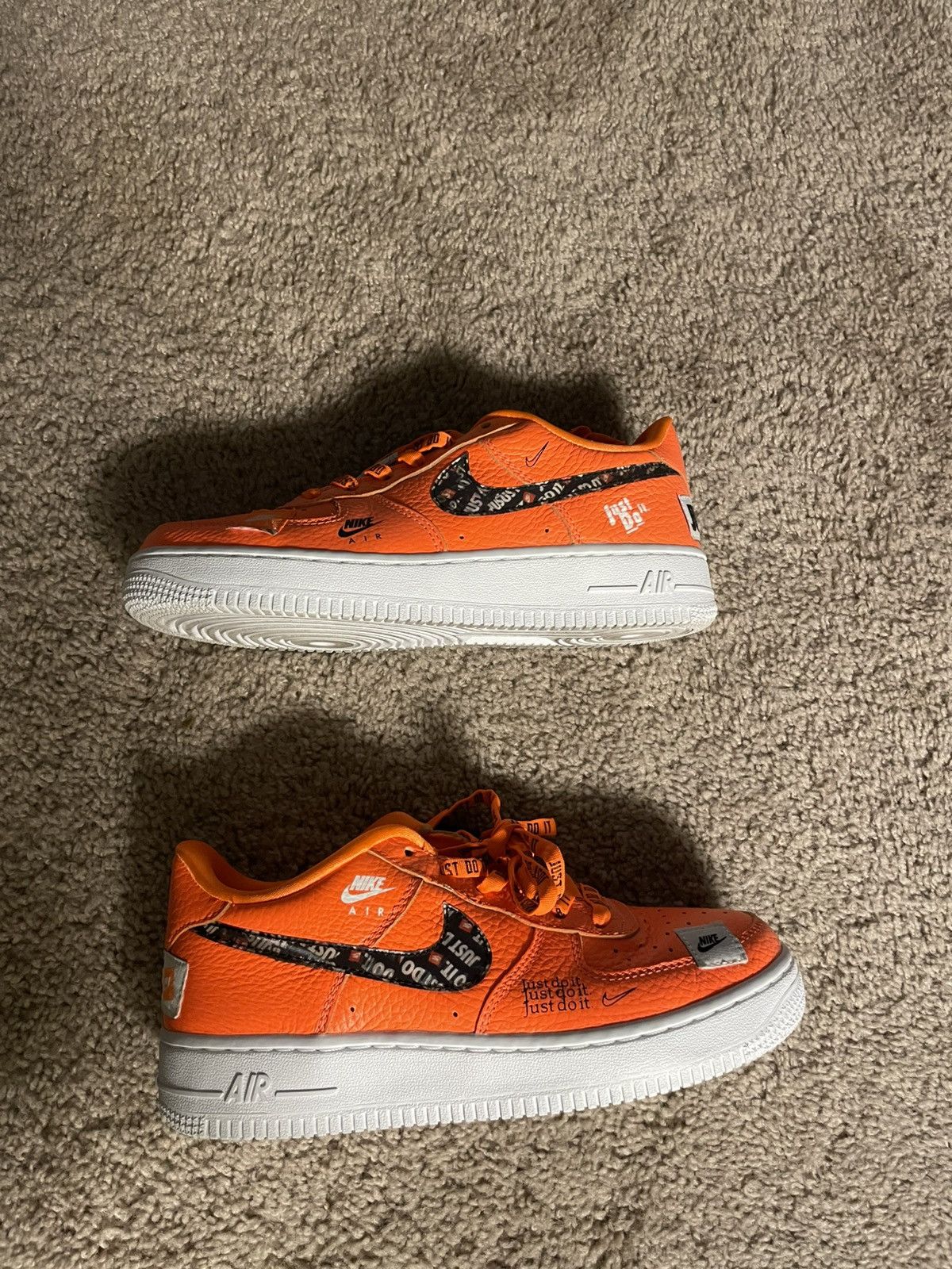 Nike Nike Air Force 1 Just Do It GS Size US 5.5 / IT 35.5 - 1 Thumbnail