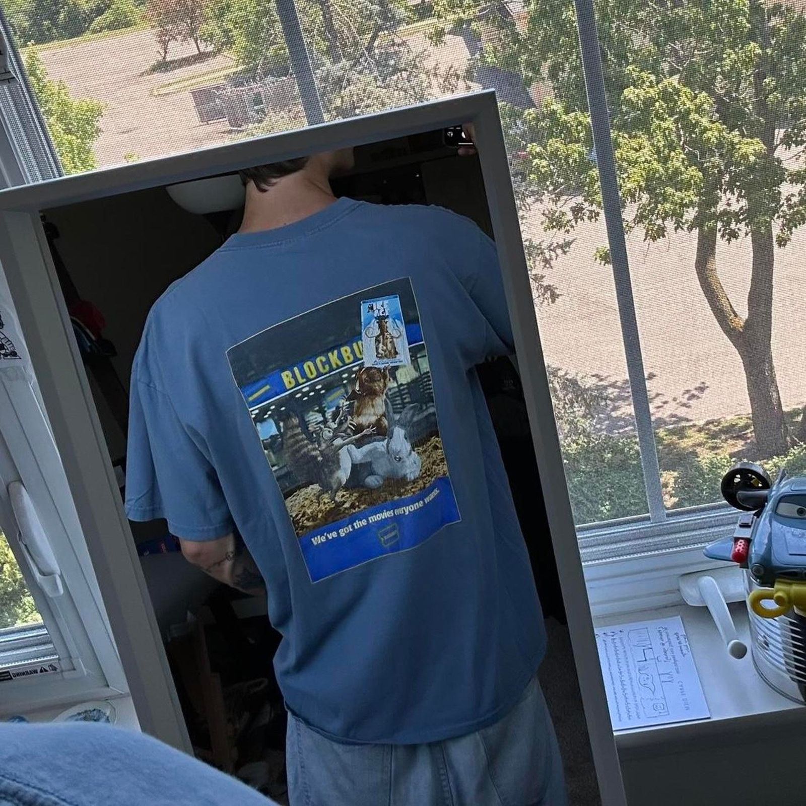 Vintage Rare Vintage 00s Ice Age Blockbuster Movie Graphic Shirt Size US XL / EU 56 / 4 - 2 Thumbnail