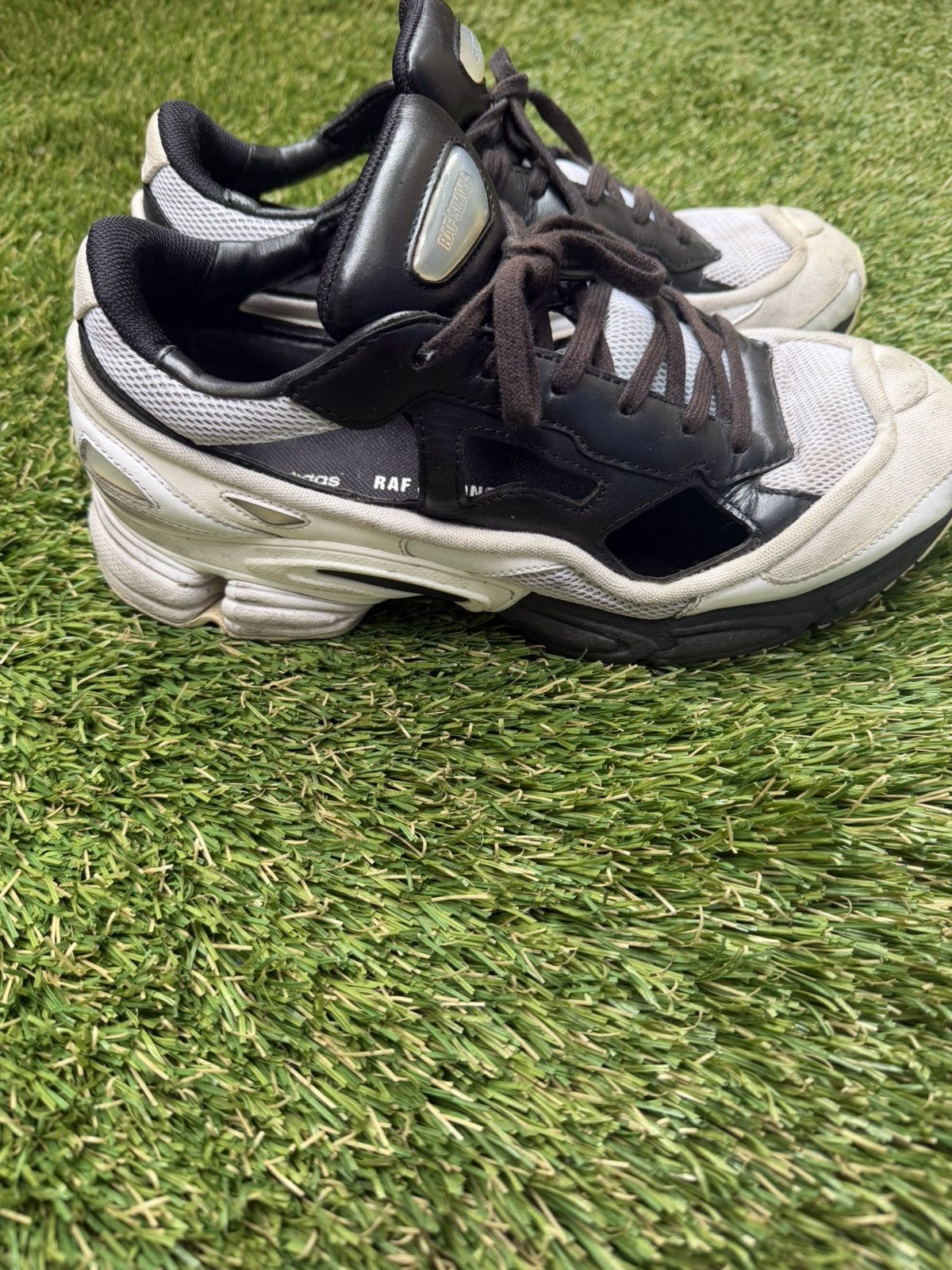 Raf Simons adidas x Raf Simons Ozweego 2 Size US 10 / EU 43 - 3 Thumbnail