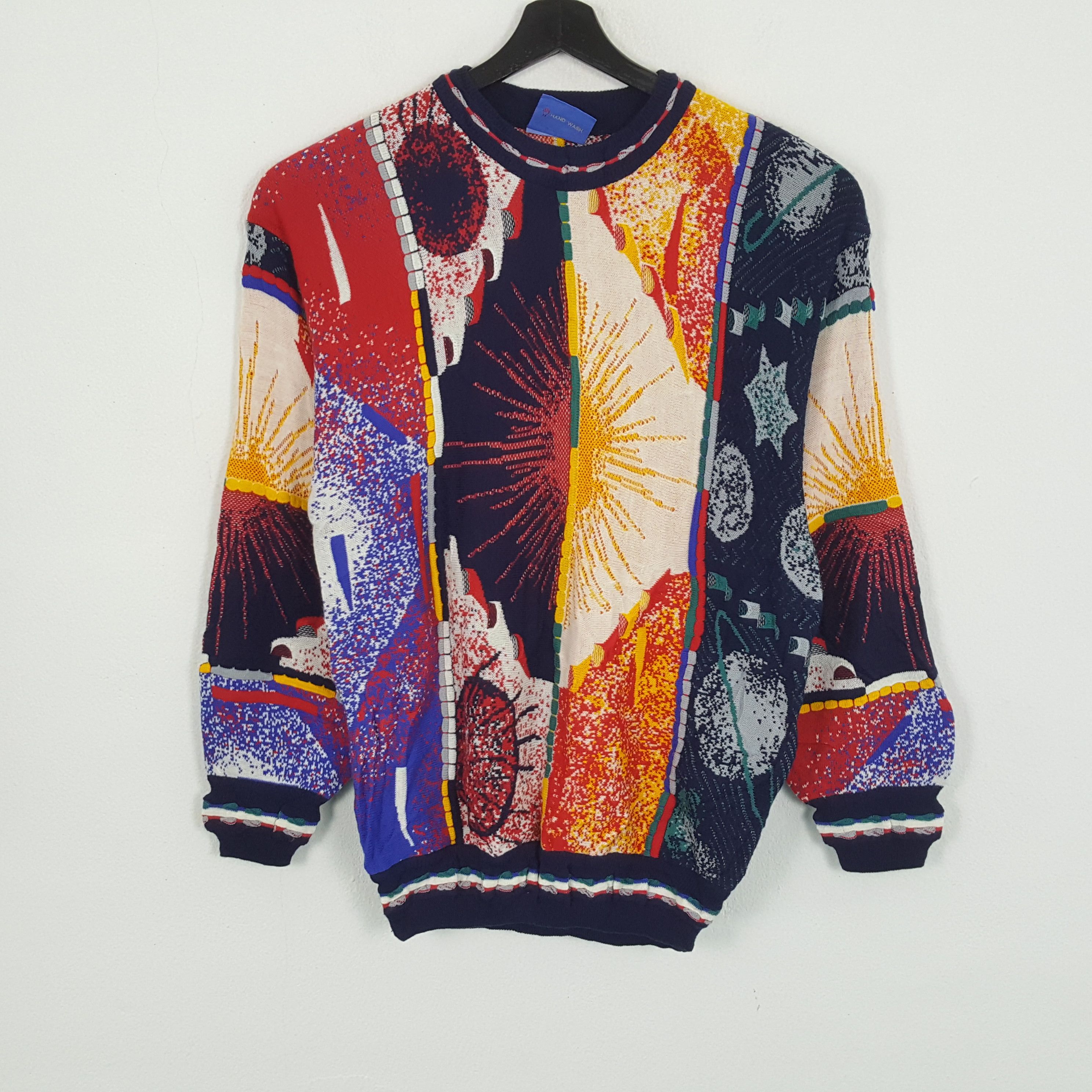 Vintage COCOMO IN ASSIST Coogi Fashion Style Sweatshirt Size US S / EU 44-46 / 1 - 1 Thumbnail