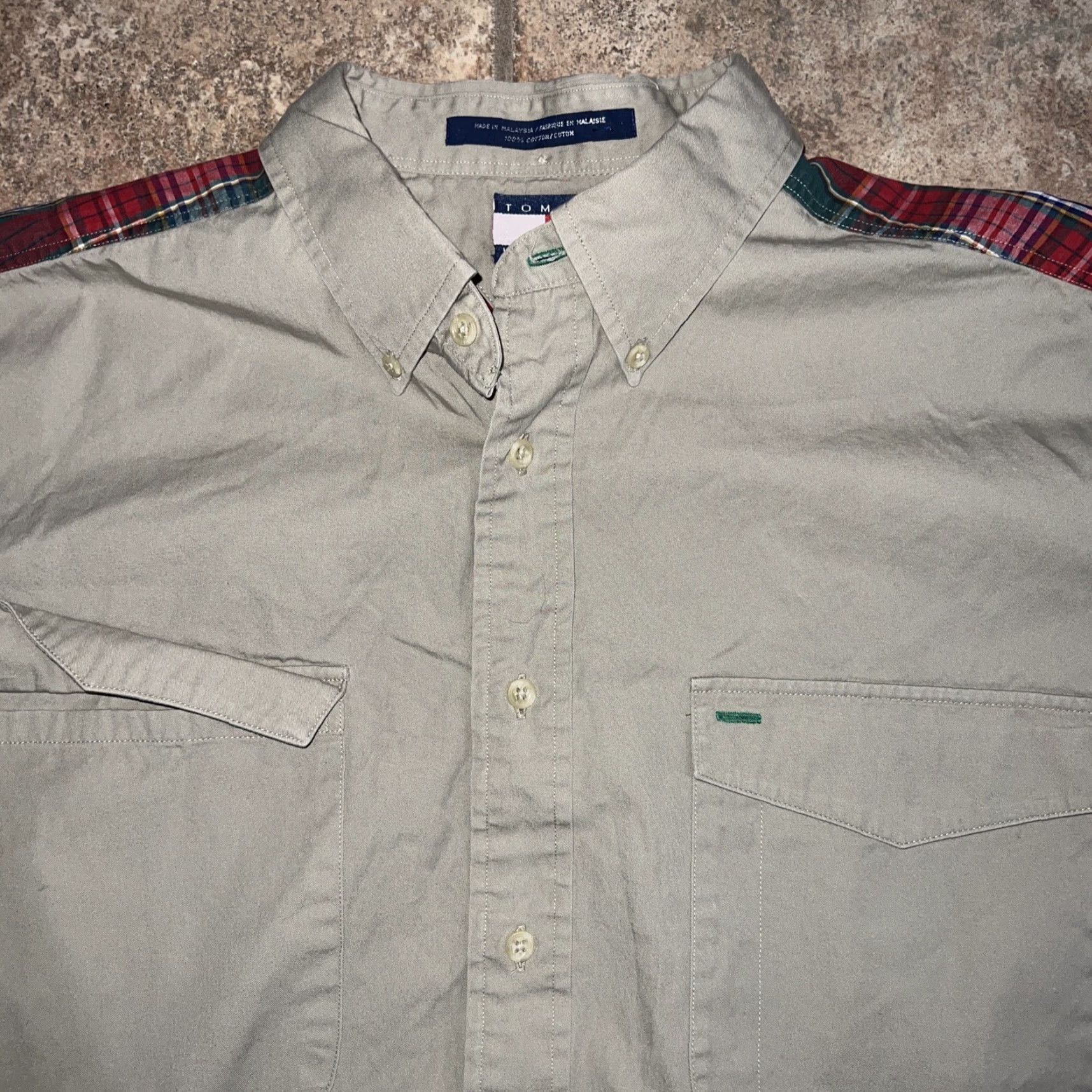 Tommy Hilfiger VINTAGE Tommy Hilfiger Beige Plaid Button-Up Shirt Mens Size L Beige plaid long sleeve shirt Mens L Size US L / EU 52-54 / 3 - 2 Thumbnail