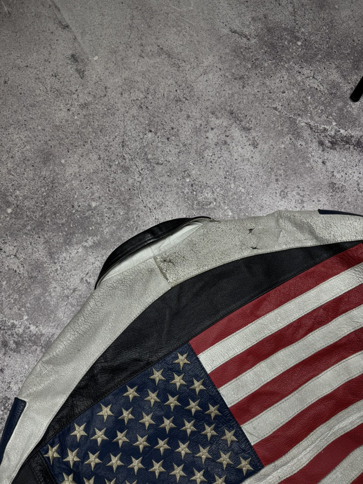 Japanese Brand VINTAGE USA BIG FLAG TRASHED LEATHER BIKER DISTRESSED JACKET Size US M / EU 48-50 / 2 - 13 Thumbnail