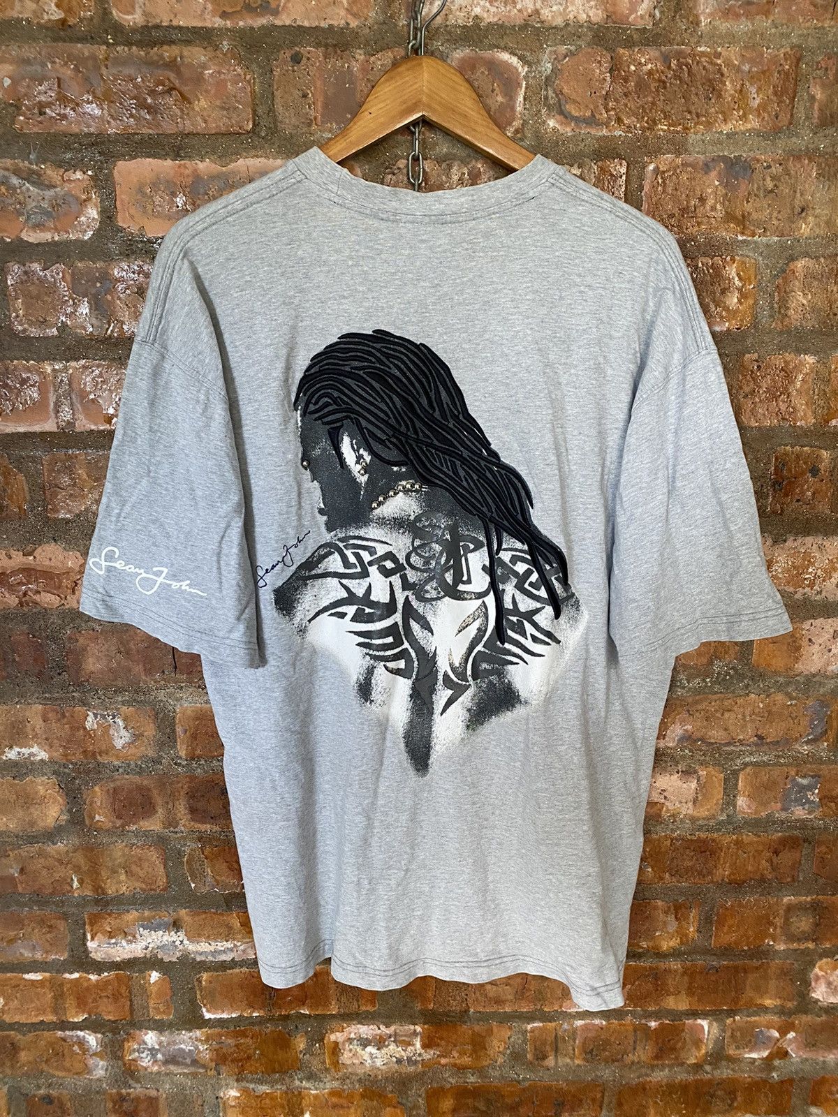 Japanese Brand 2000s Sean John Tribal tattoo embroidered hair tee Size US XL / EU 56 / 4 - 2 Thumbnail