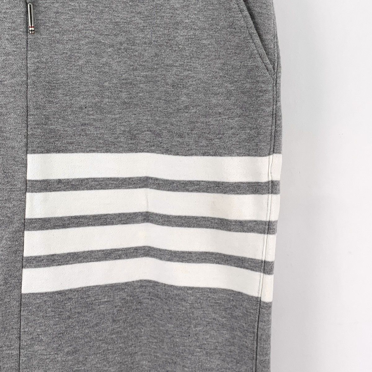 Thom Browne Thom Browne Grey Classic 4-Bar Cotton Casual Skirt K26WX Size 27" / US 4 / IT 40 - 4 Thumbnail