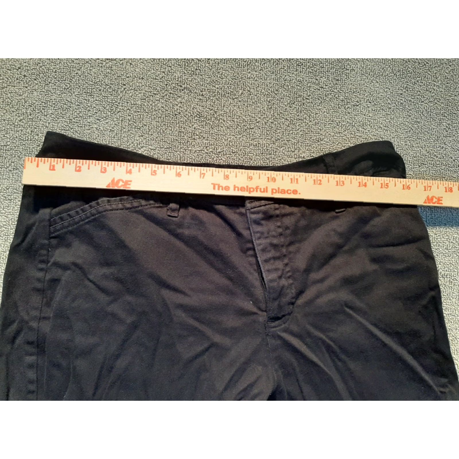 Vintage St. John's Bay Capris Womens size 12 Black Capris Regular Crop Womens 12 Black Minimal Ware Size ONE SIZE - 4 Thumbnail