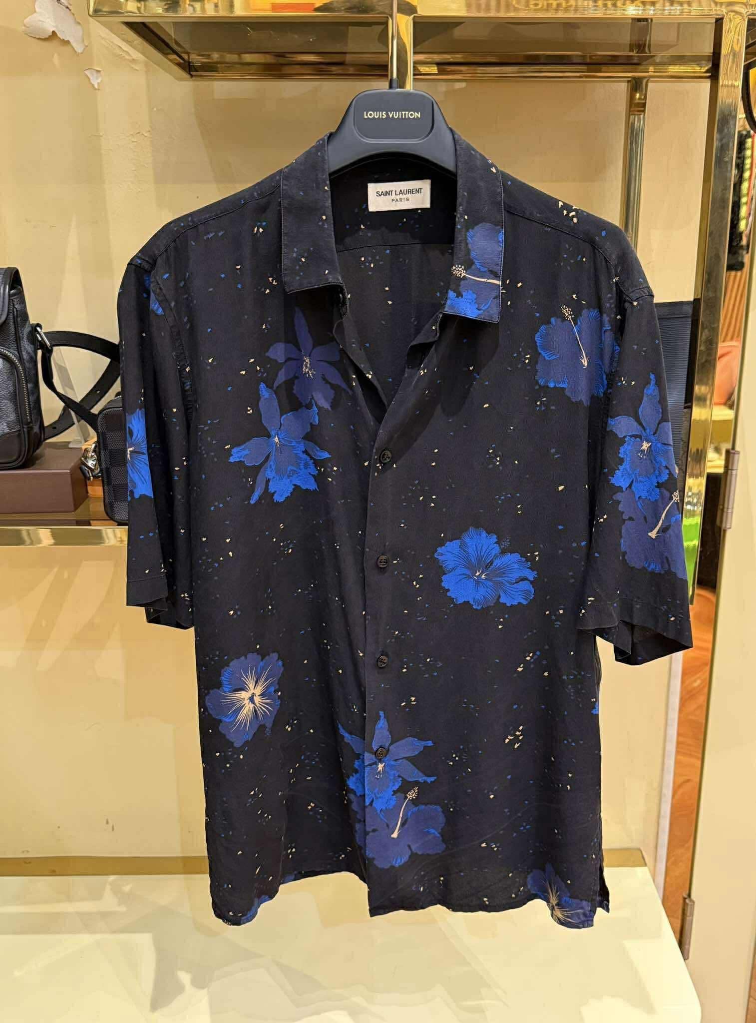 Saint Laurent Paris SAINT LAURENT SHORT SLEEVE FLOWERS PRINTED SHIRT - IT37 Size US S / EU 44-46 / 1 - 1 Thumbnail