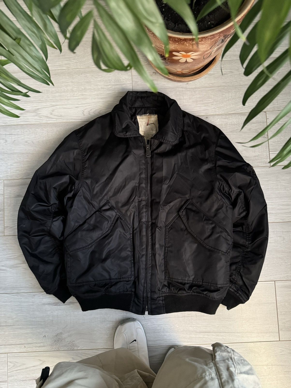 Vintage Vintage CWU Intermediate Oversize MA2 Bomber Jacket Size US XL / EU 56 / 4 - 1 Thumbnail