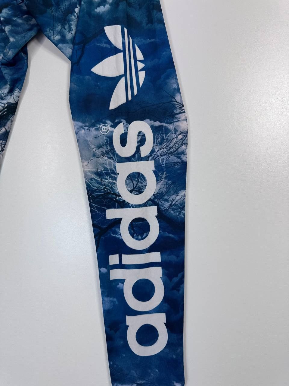 Adidas Adidas Womens Leggings Blue Cloud Print Athletic Training M Size 30" / US 8 / IT 44 - 3 Thumbnail