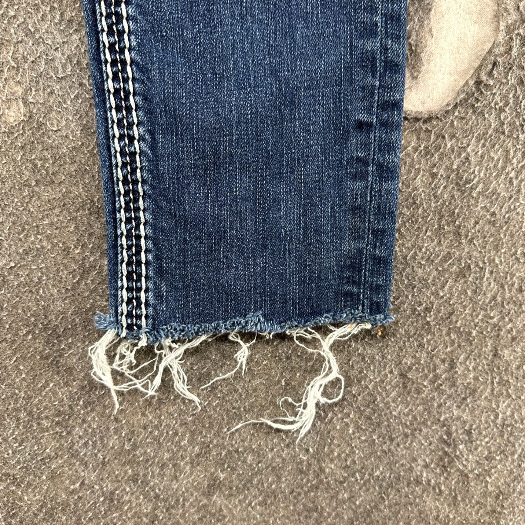 Vintage Rock Revival Jeans Womens 28 Blue Skinny Dark Wash Distressed Button Denim Cotton 29 Inseam Regular Inseam Womens Distressed Skinny Jeans Size 30" / US 8 / IT 44 - 6 Thumbnail