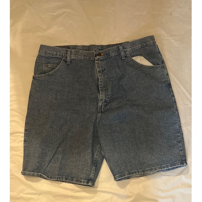 Wrangler Wrangler Men's Relaxed Fit Denim Short - Size: 42 - Blue NEW Size US 42 / EU 58 - 12 Thumbnail