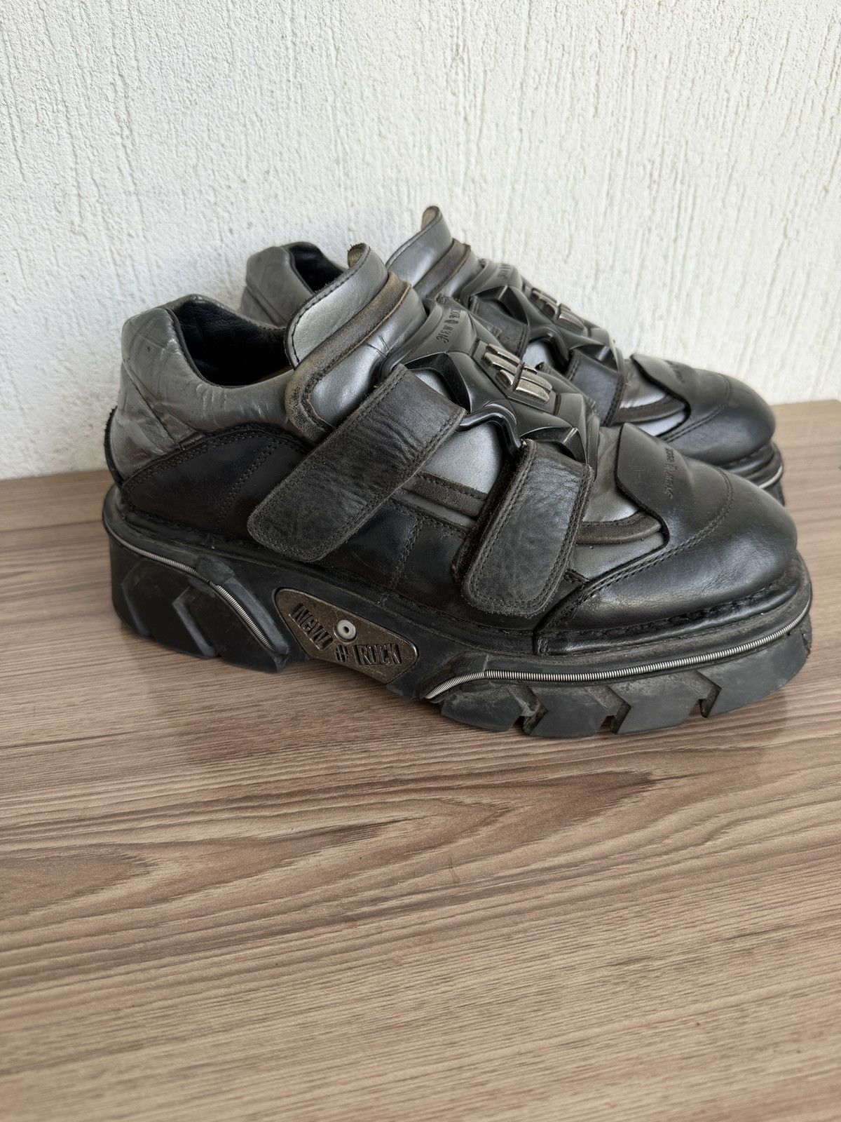 New Rock Rare❗️❗️Ankle metallic Boots like swear Size US 11 / EU 44 - 3 Thumbnail