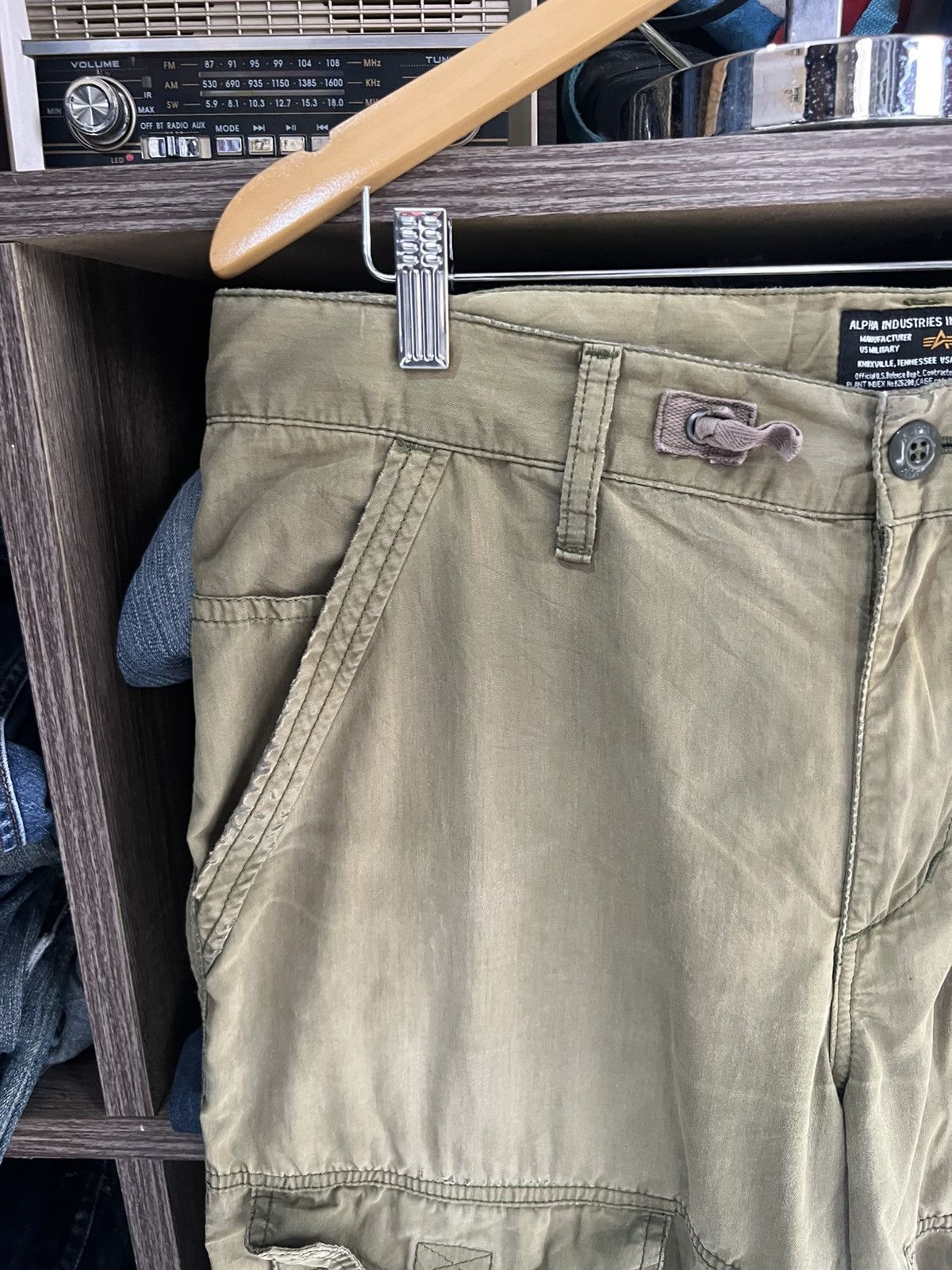 Alpha Industries 🔥Rare Alpha Industries Front Pockets Short Cargo Pants Size US 36 / EU 52 - 6 Thumbnail