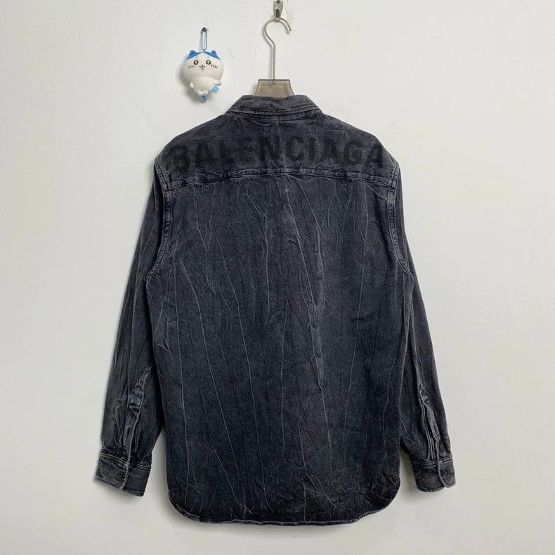 Balenciaga Balenciaga size 39 Do the old design behind the logo denim Size US XS / EU 42 / 0 - 3 Thumbnail